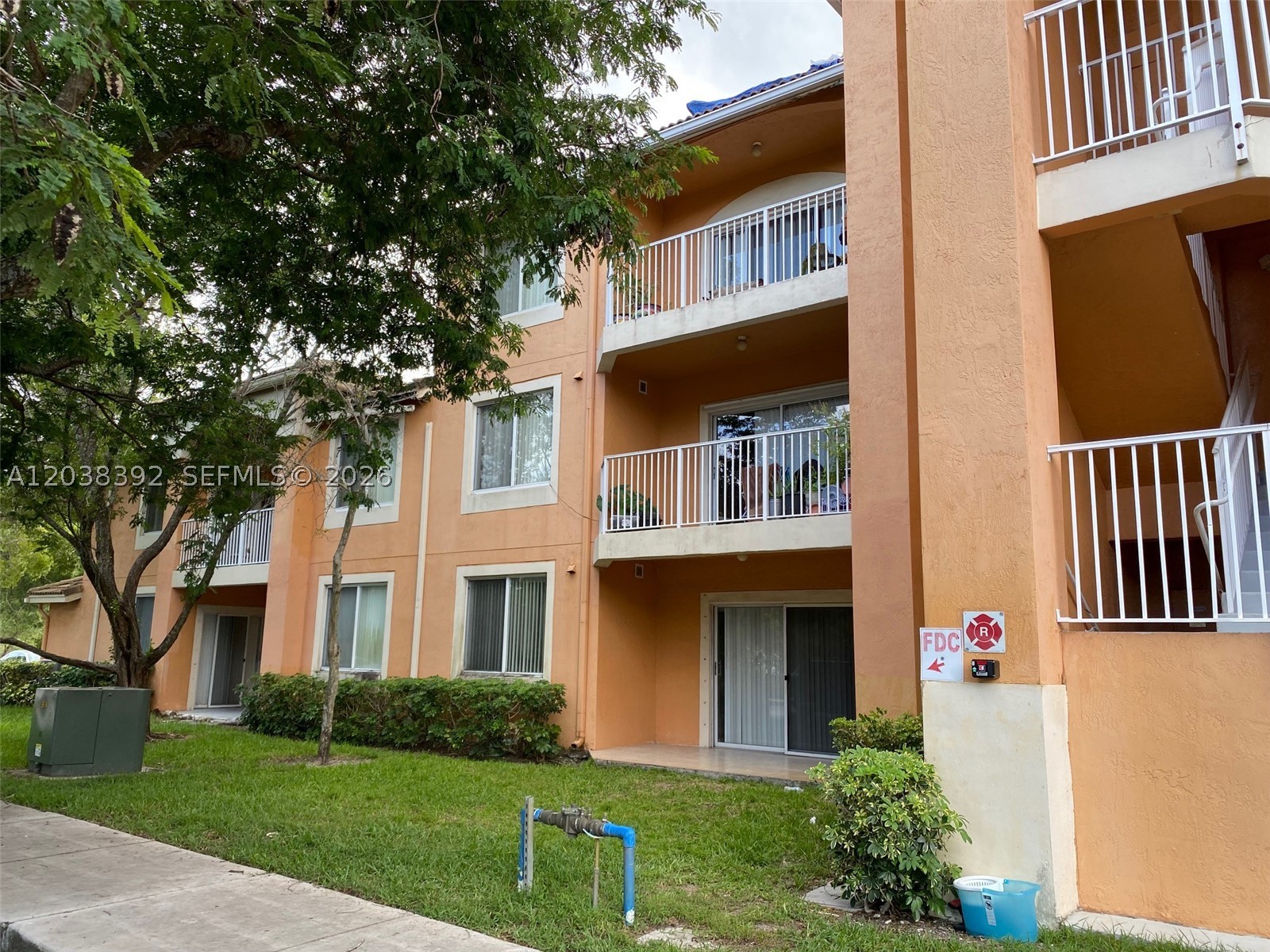 6992 SW 39th St #I101, Davie FL 33314