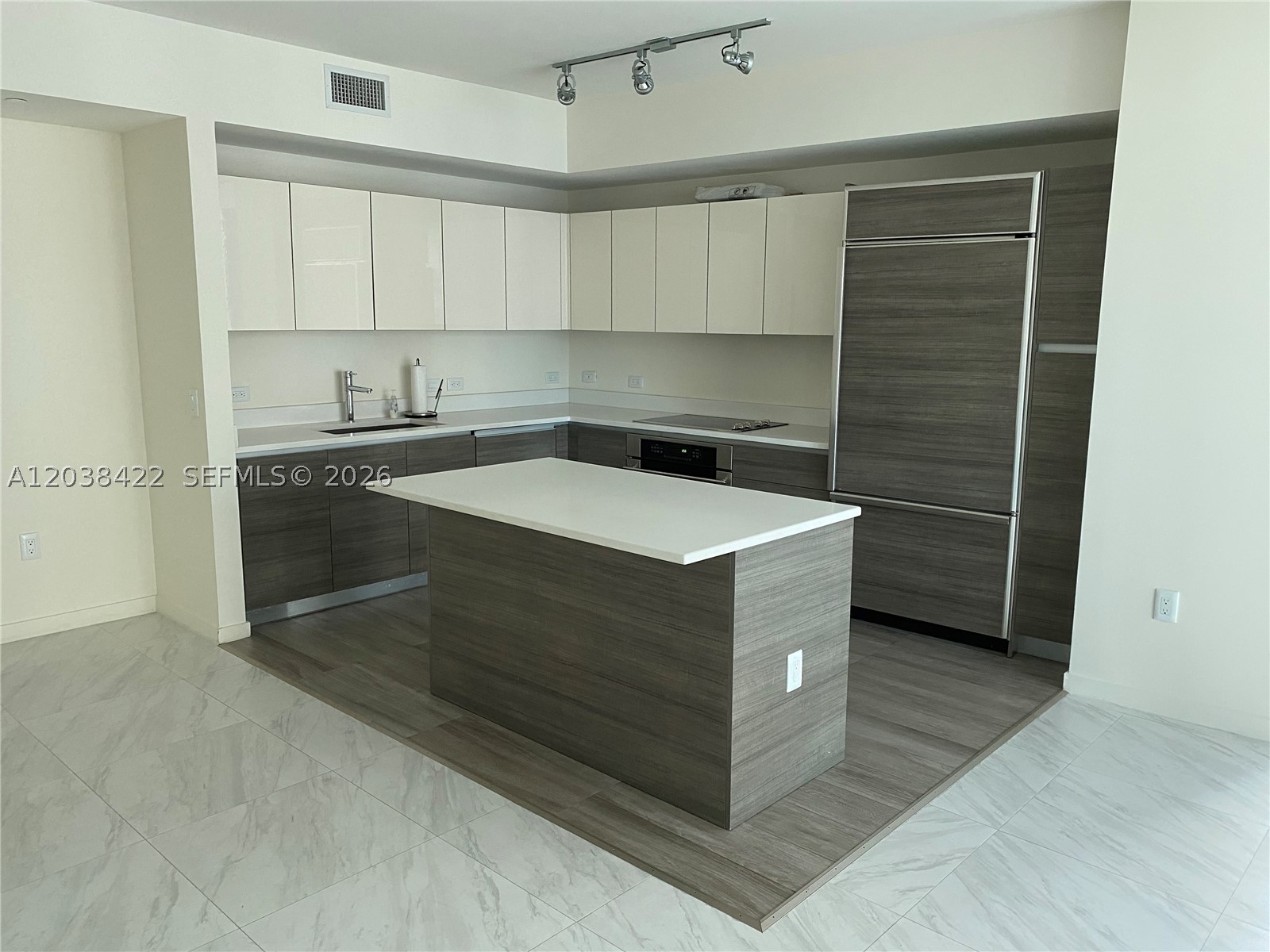 1100 S Miami Ave #2710, Miami FL 33130