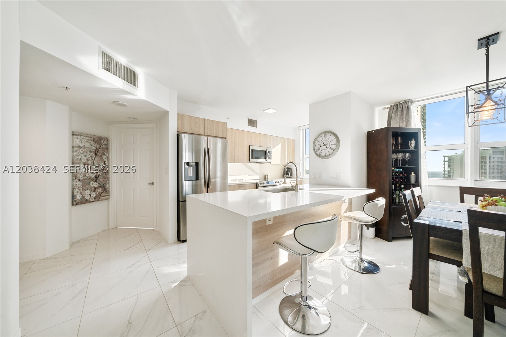 1155 Brickell Bay Dr #2501, Miami FL 33131