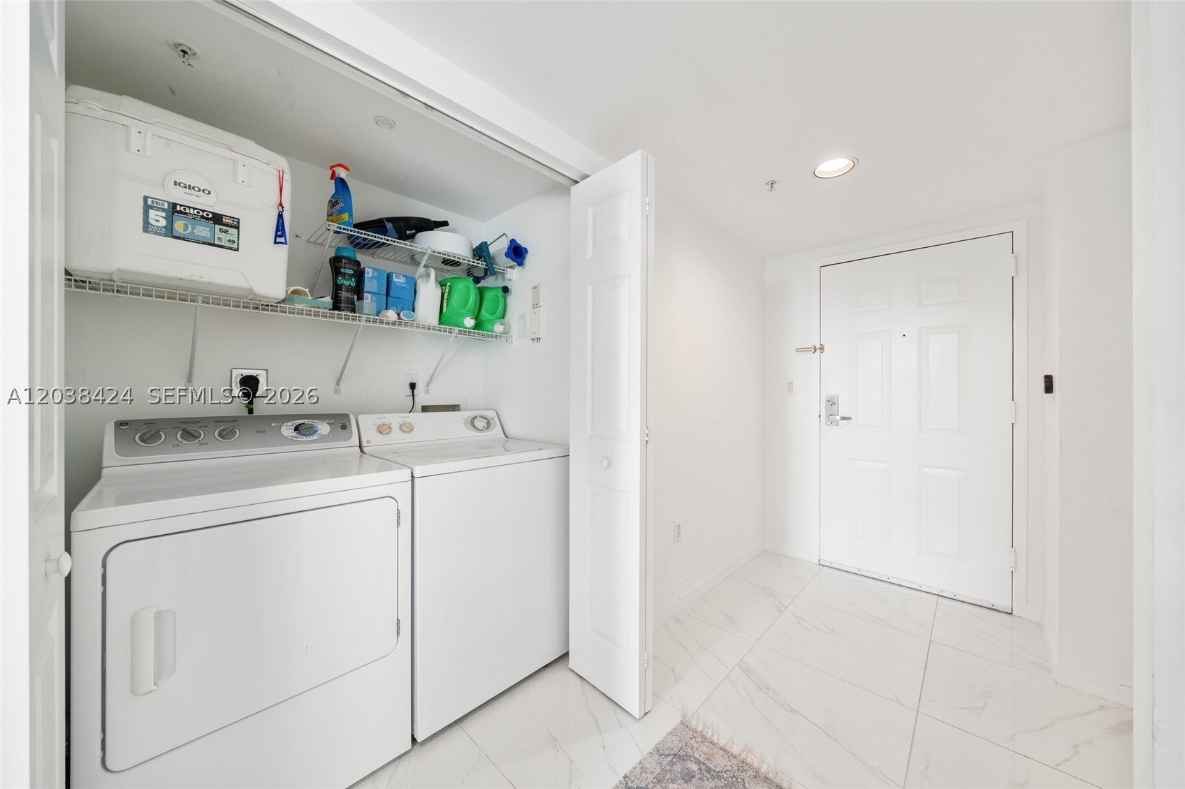 1155 Brickell Bay Dr #2501, Miami FL 33131