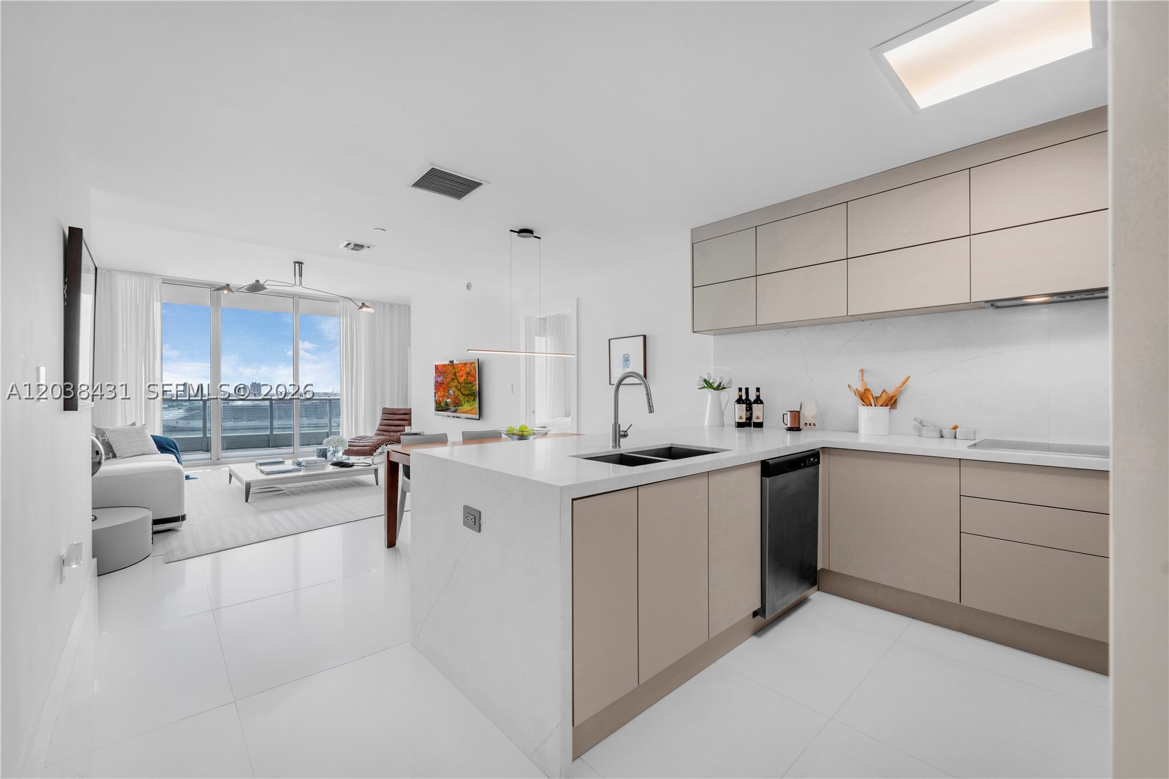 900 Biscayne Blvd #2302, Miami FL 33132