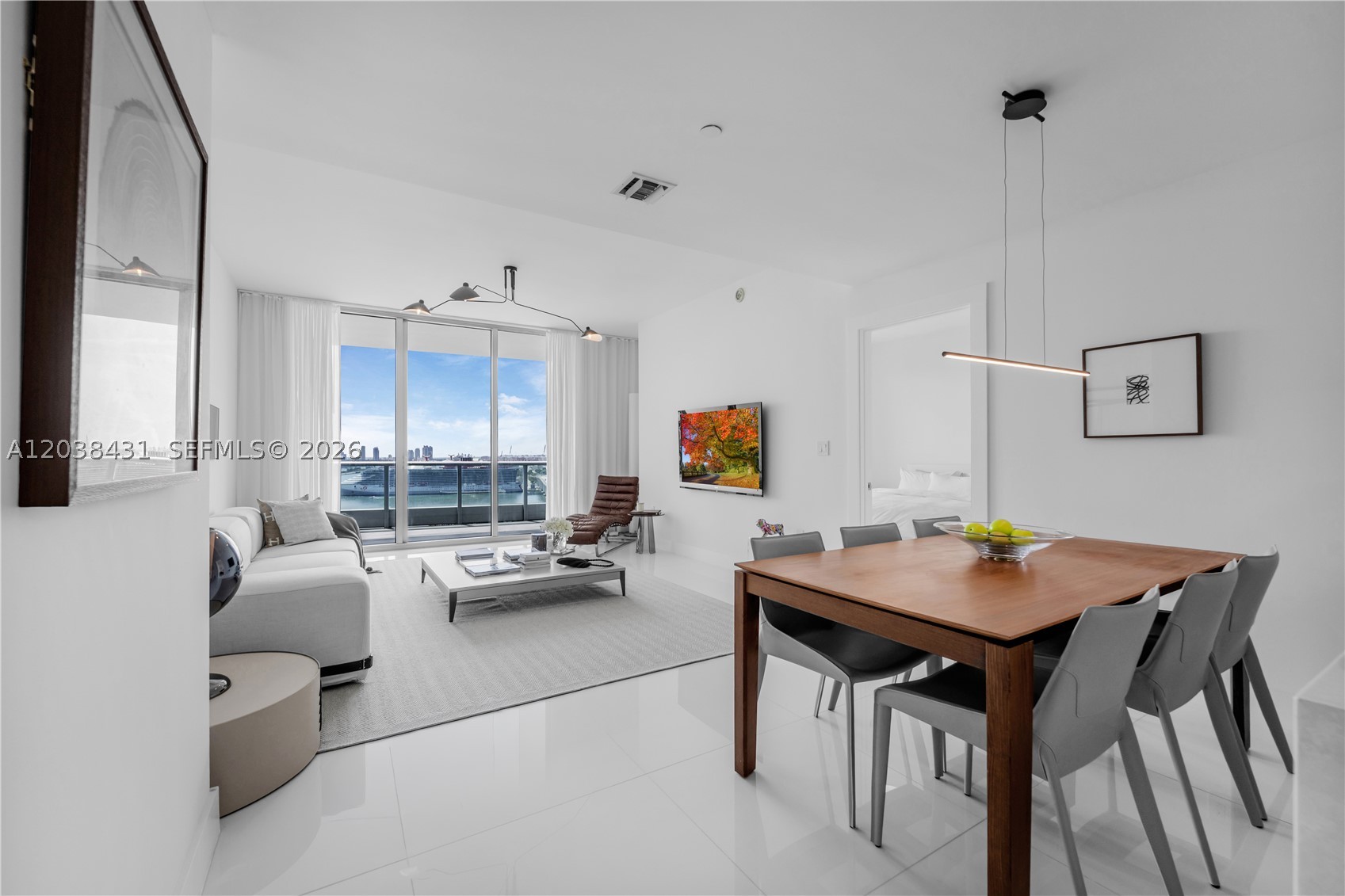 900 Biscayne Blvd #2302, Miami FL 33132