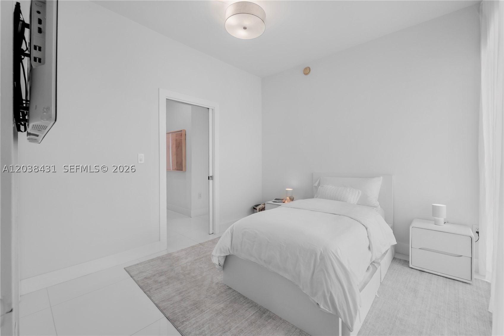 900 Biscayne Blvd #2302, Miami FL 33132