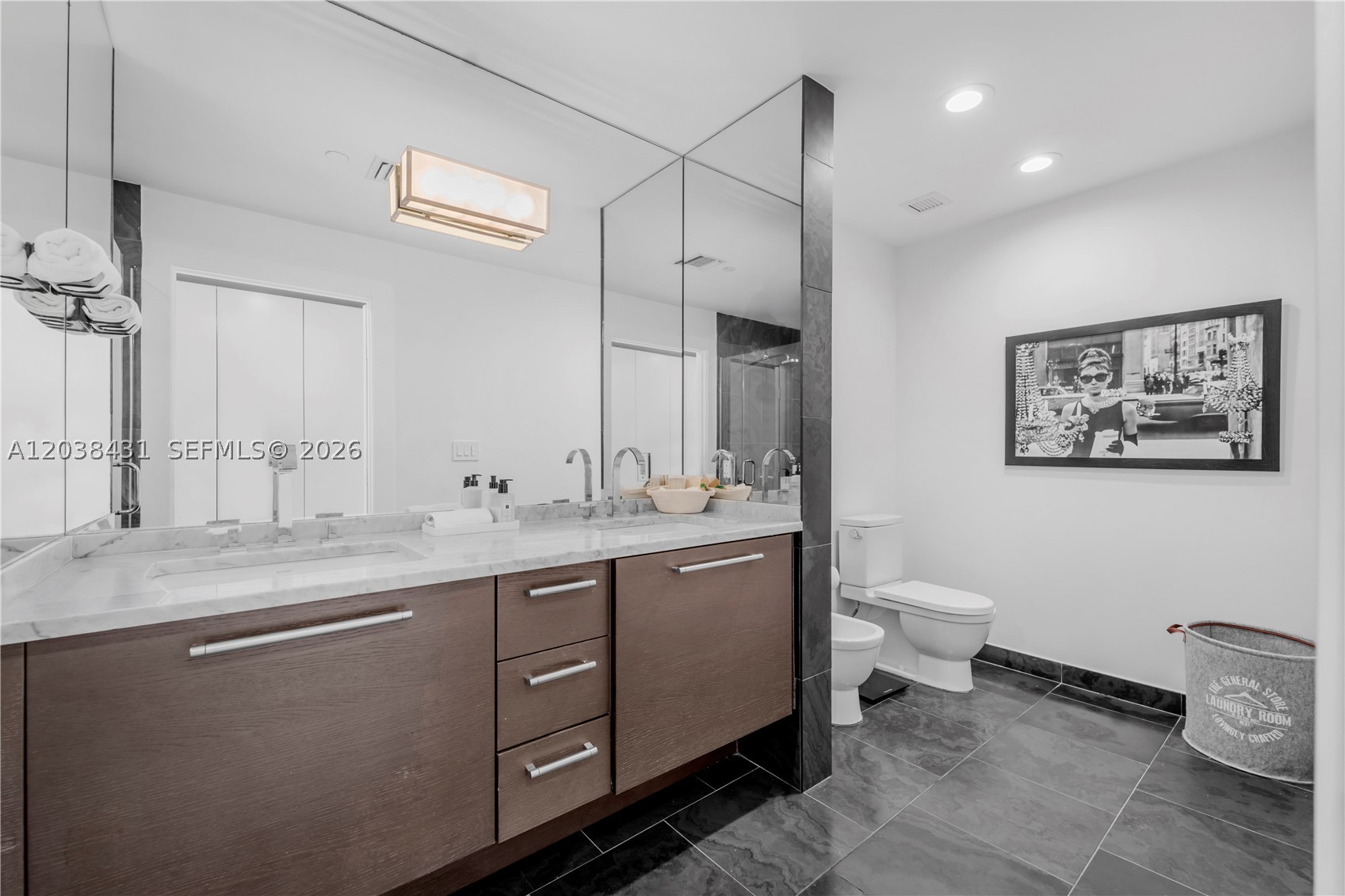 900 Biscayne Blvd #2302, Miami FL 33132