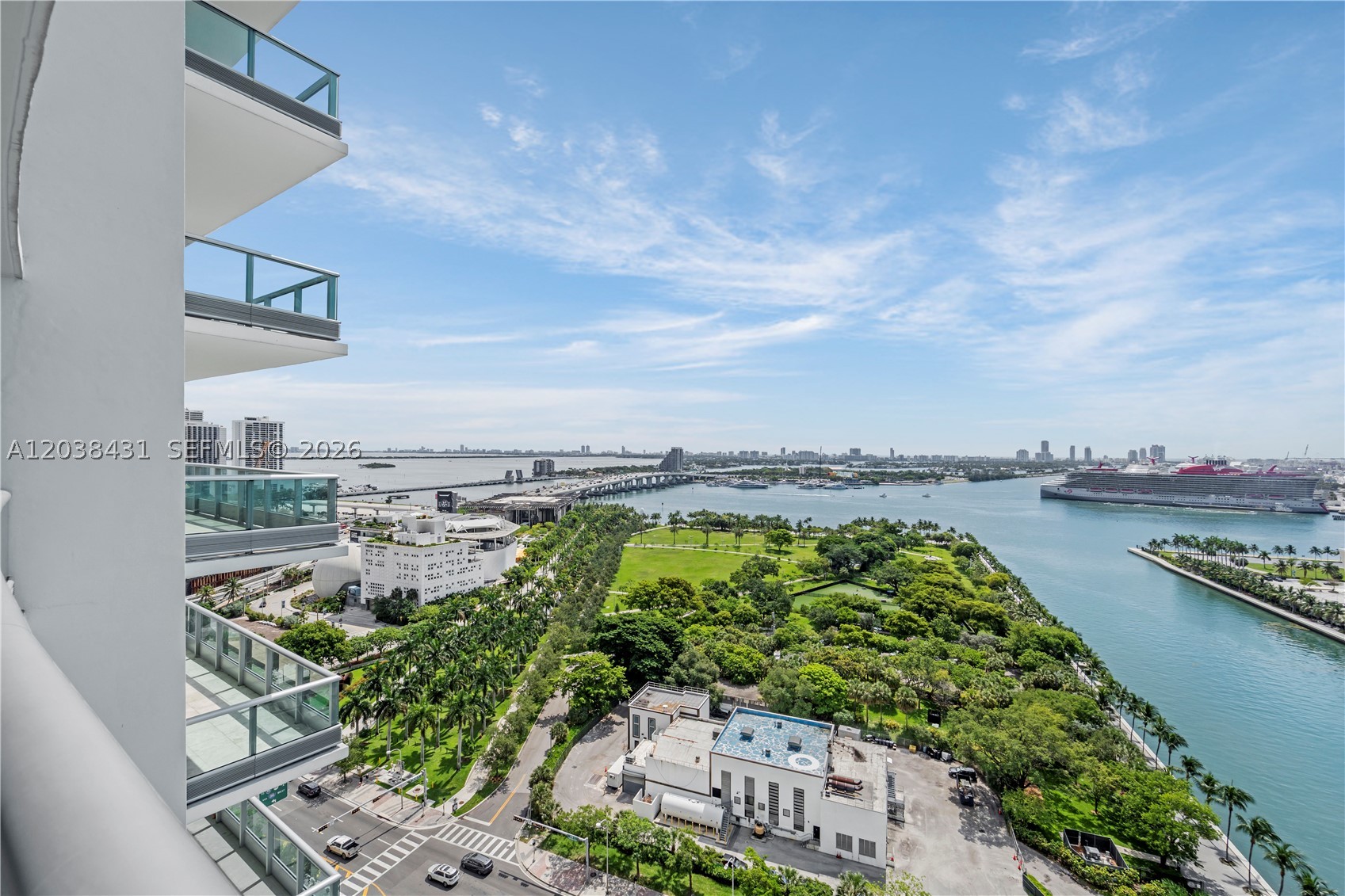900 Biscayne Blvd #2302, Miami FL 33132