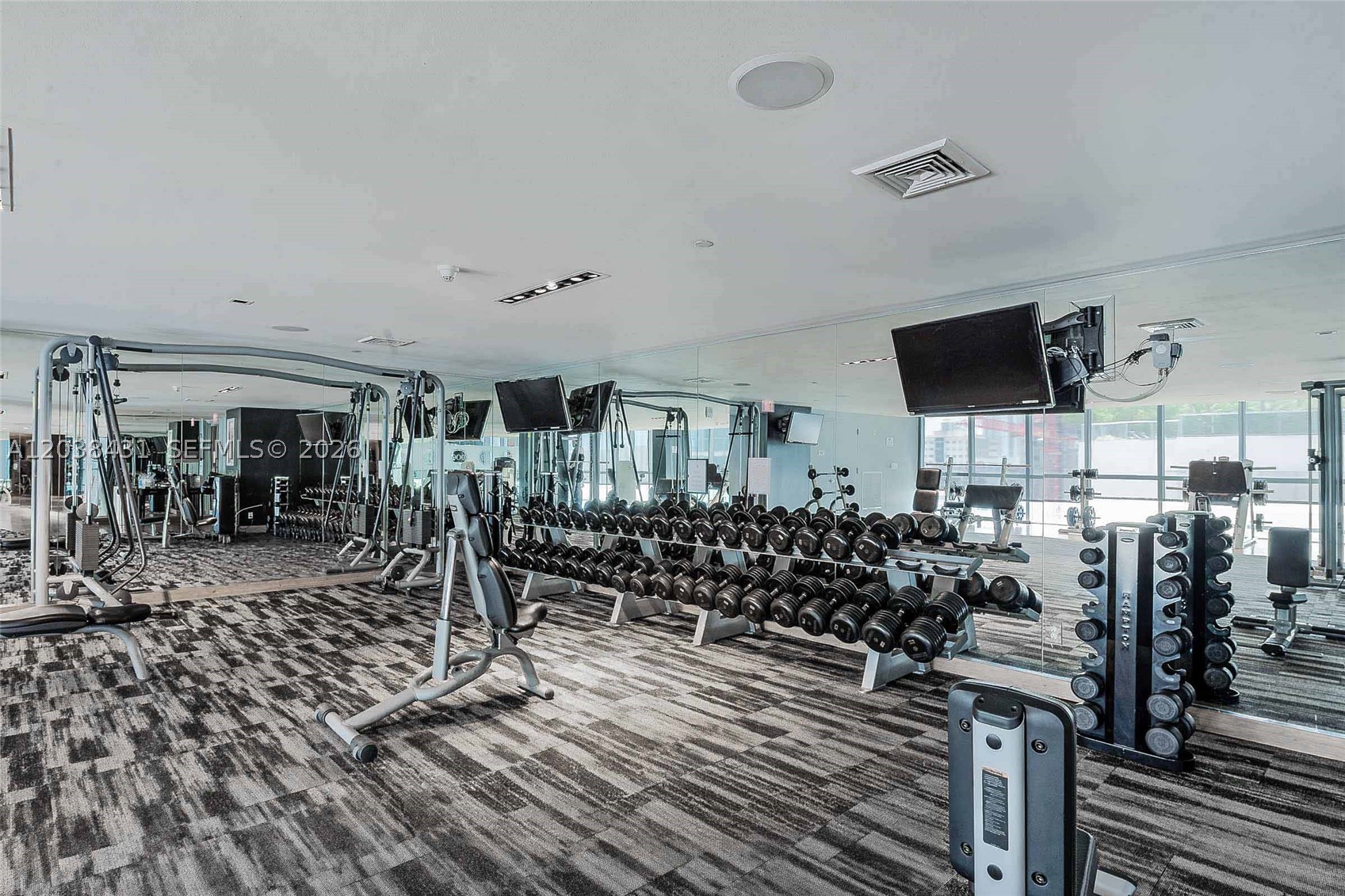 900 Biscayne Blvd #2302, Miami FL 33132