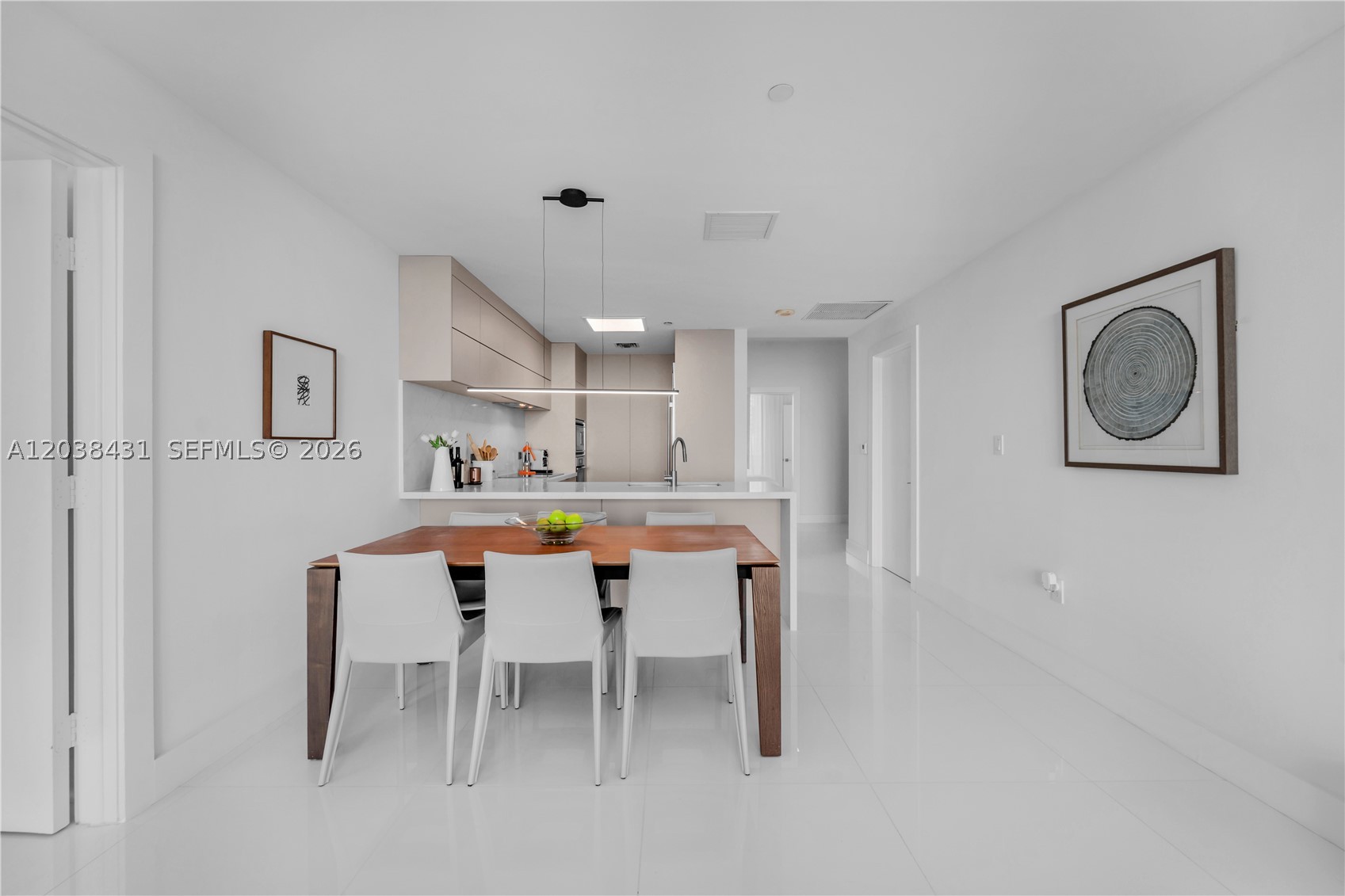 900 Biscayne Blvd #2302, Miami FL 33132