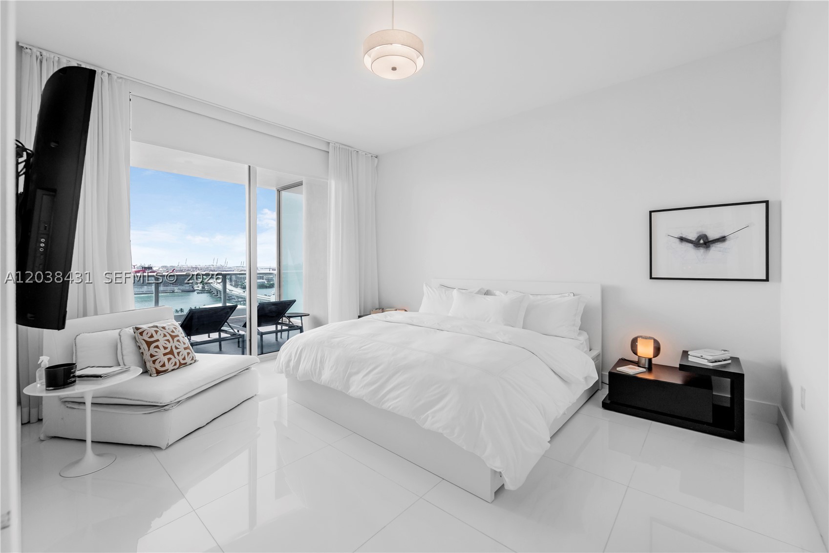 900 Biscayne Blvd #2302, Miami FL 33132