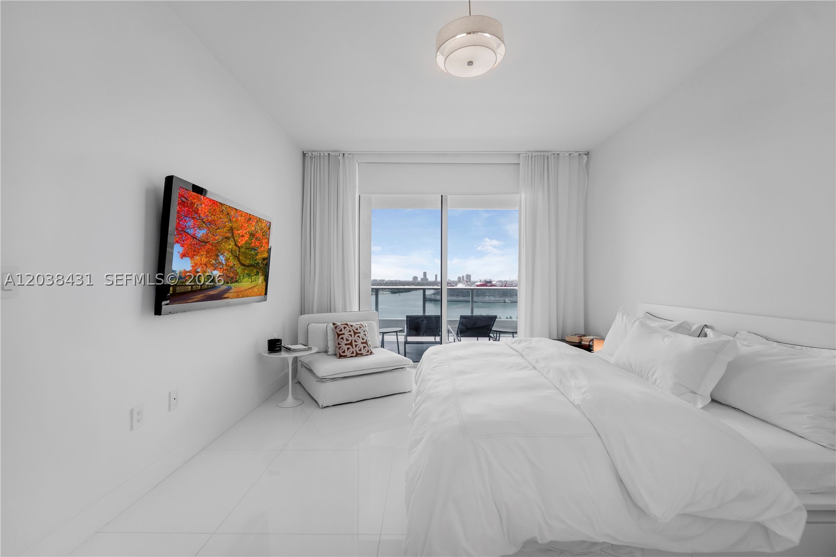 900 Biscayne Blvd #2302, Miami FL 33132