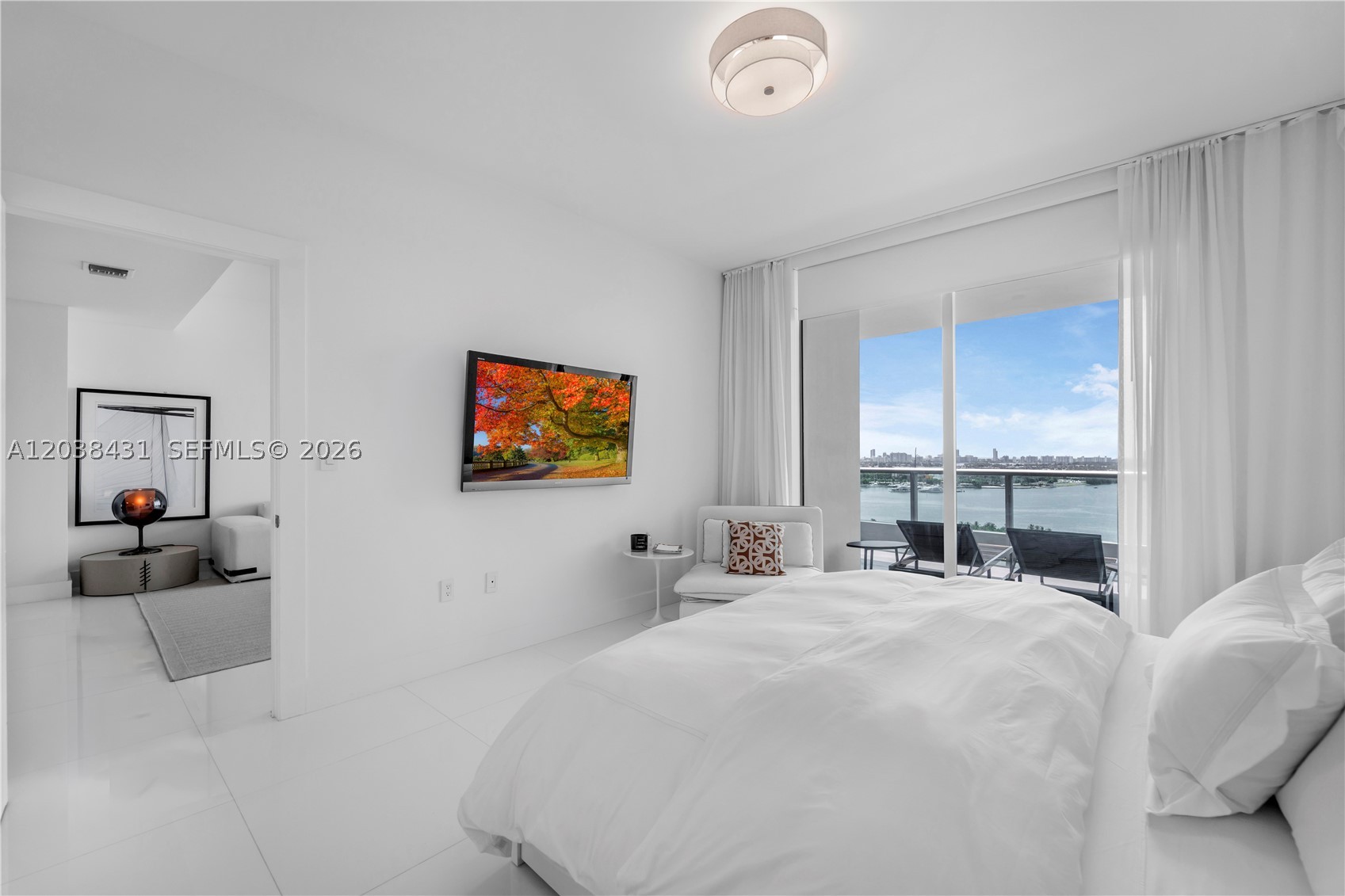 900 Biscayne Blvd #2302, Miami FL 33132