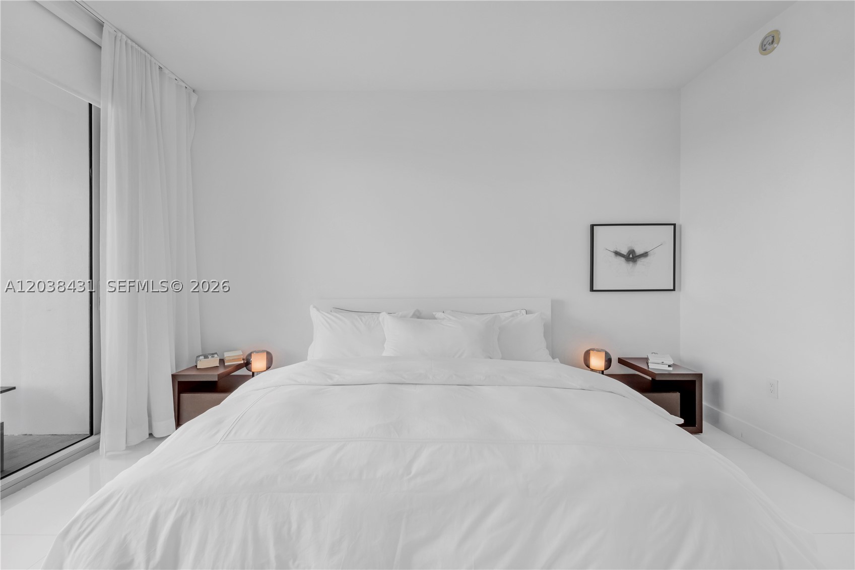 900 Biscayne Blvd #2302, Miami FL 33132