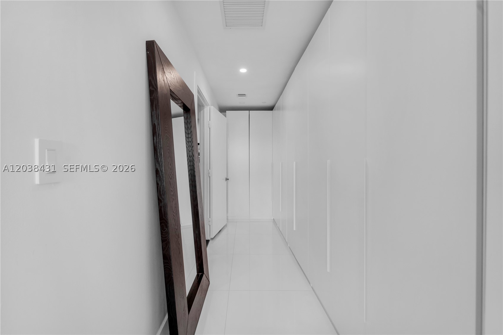 900 Biscayne Blvd #2302, Miami FL 33132