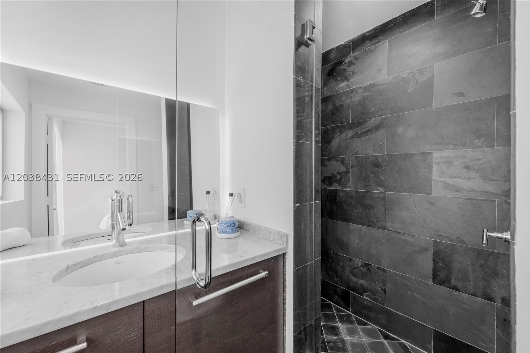 900 Biscayne Blvd #2302, Miami FL 33132