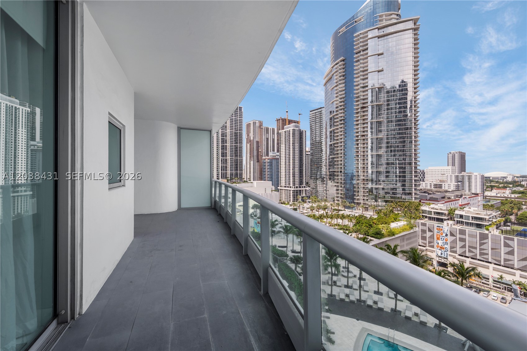 900 Biscayne Blvd #2302, Miami FL 33132