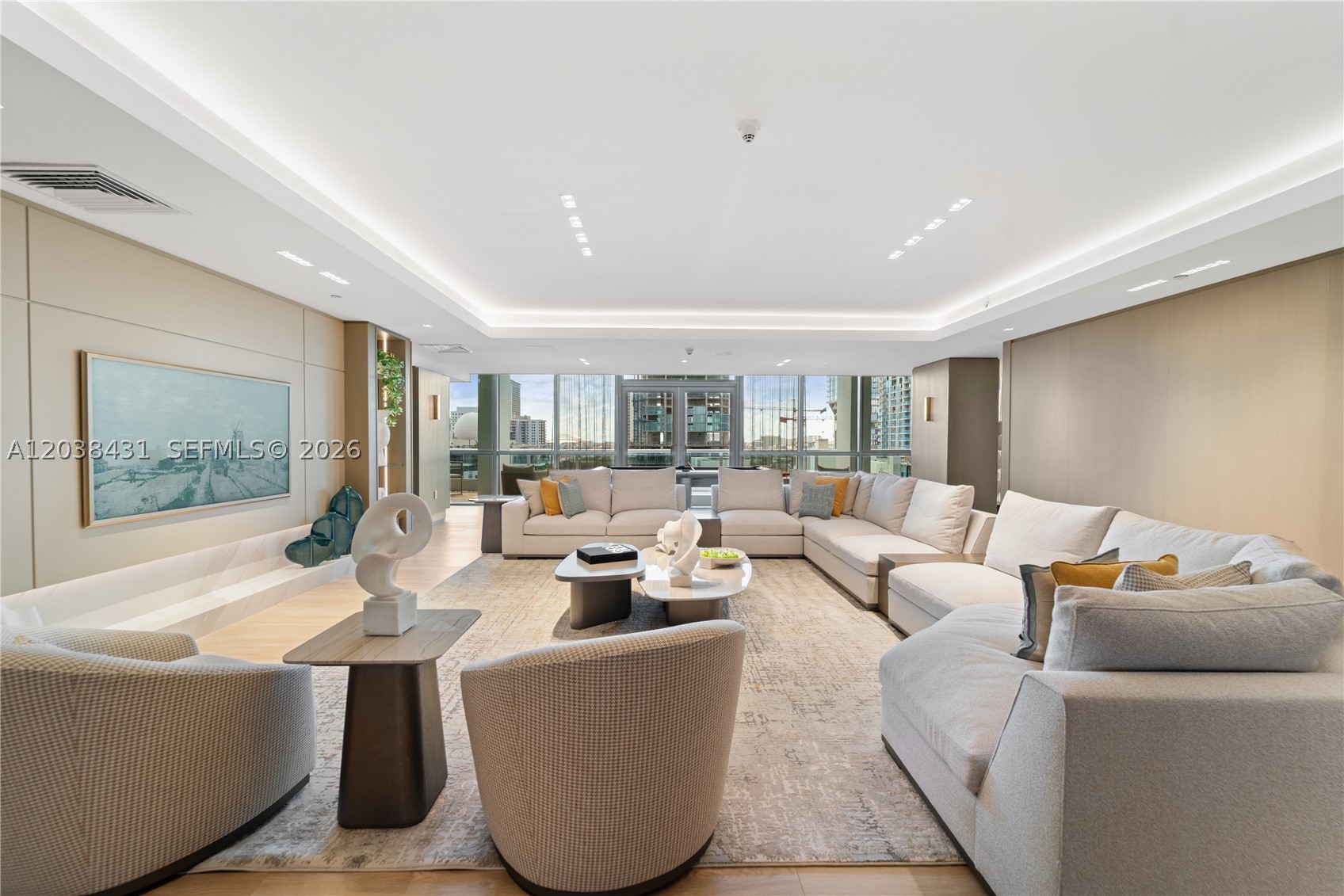 900 Biscayne Blvd #2302, Miami FL 33132