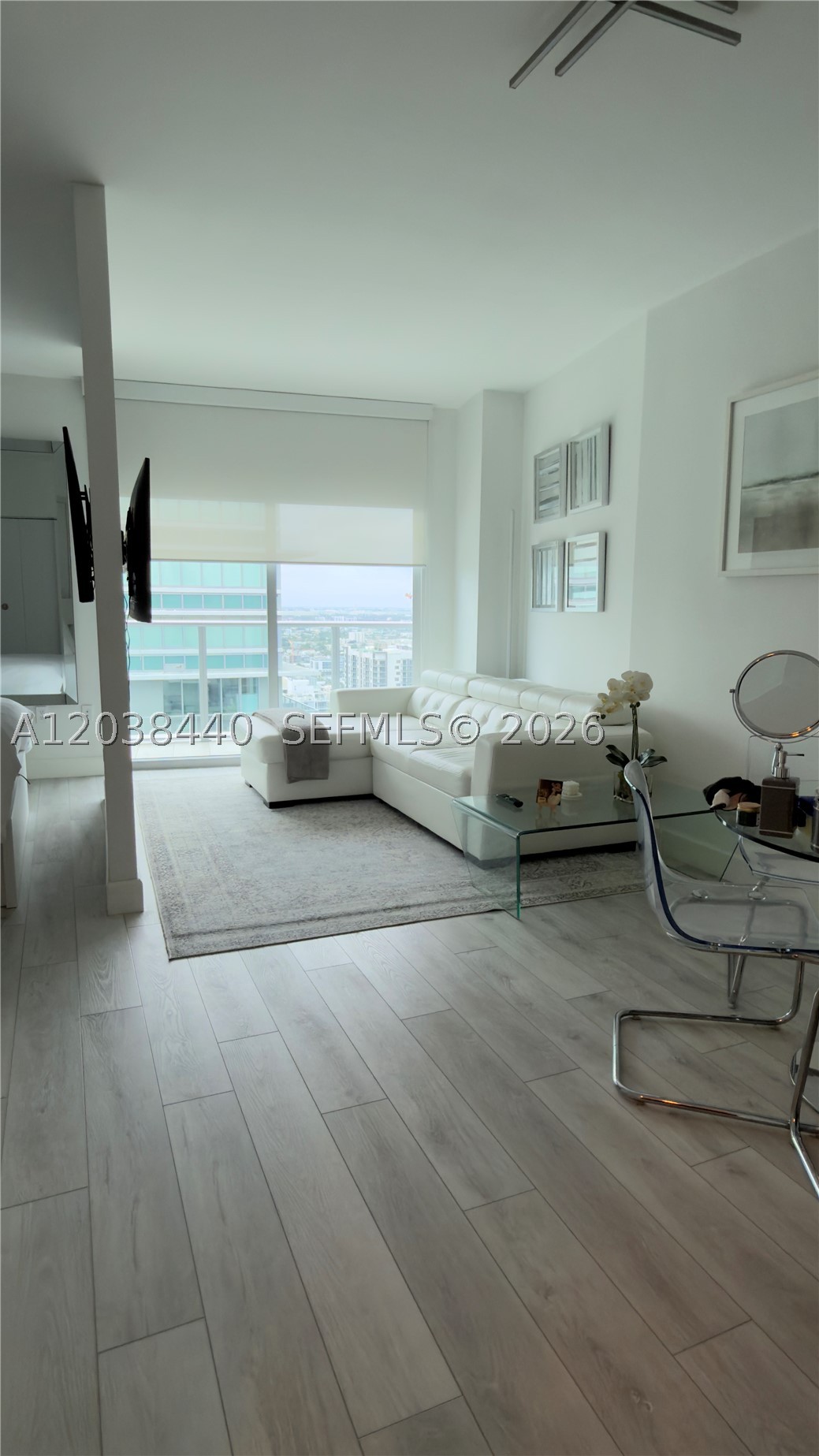1100 S Miami Ave #3906, Miami FL 33130