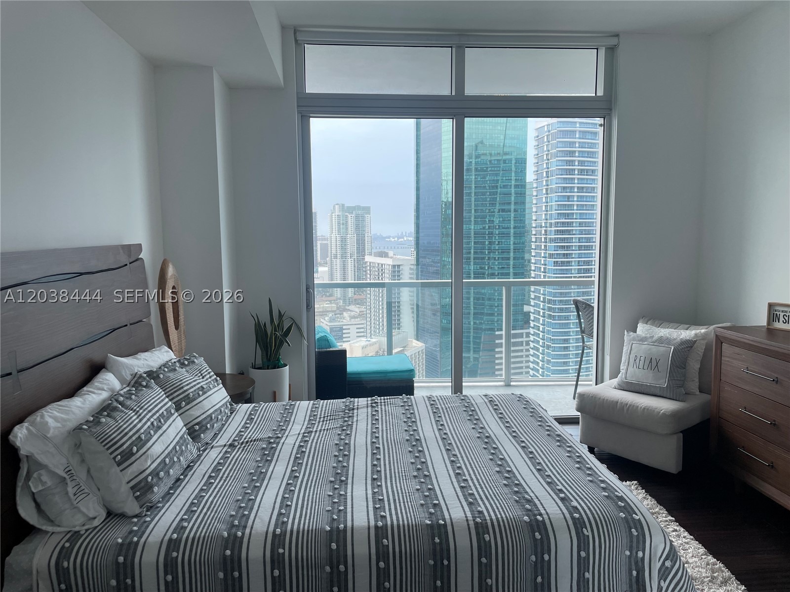 55 SE 6th St #Ph4307, Miami FL 33131