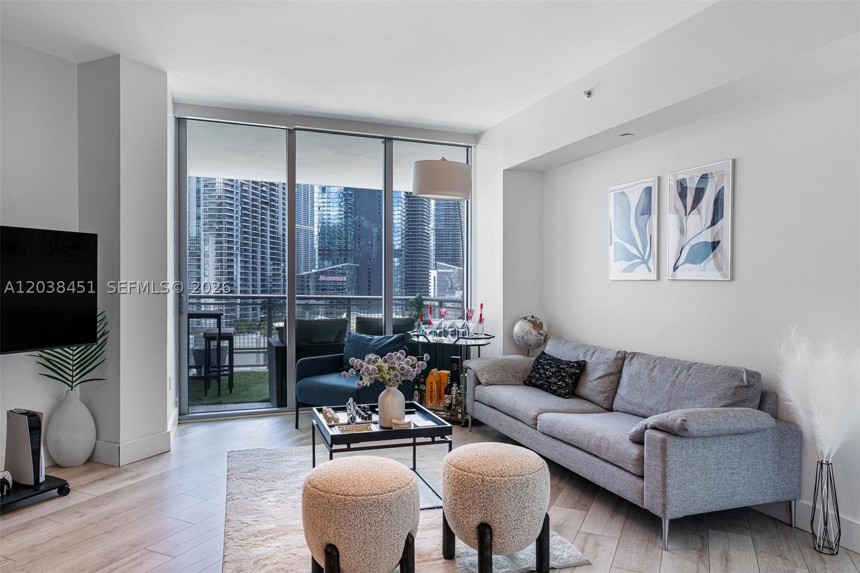 350 S Miami Ave #2108, Miami FL 33130