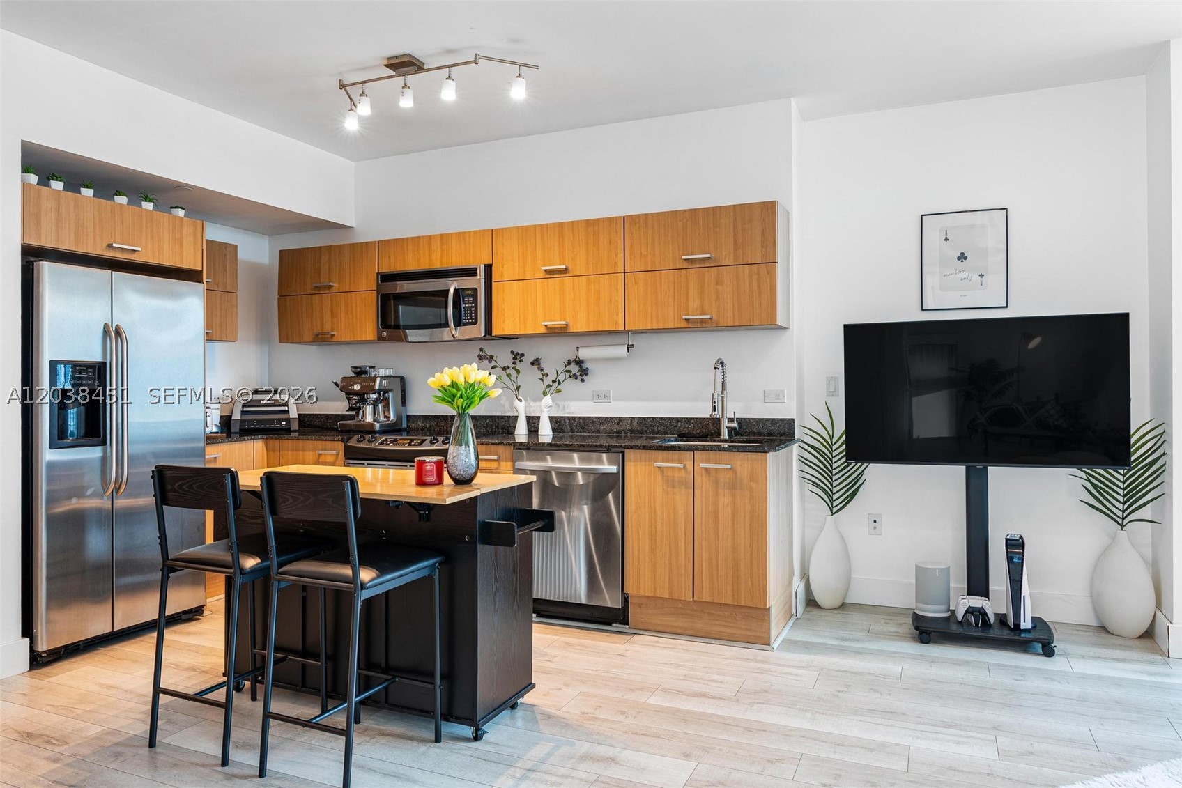 350 S Miami Ave #2108, Miami FL 33130