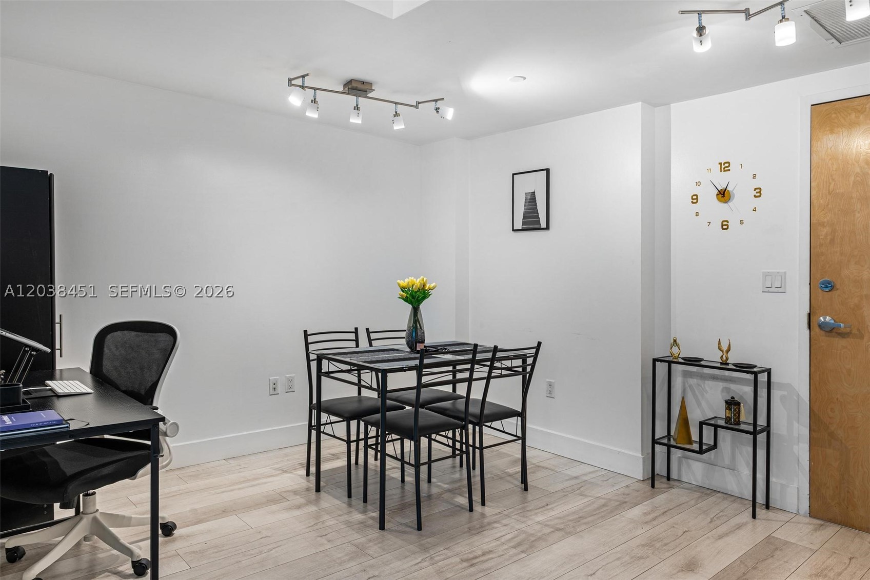 350 S Miami Ave #2108, Miami FL 33130