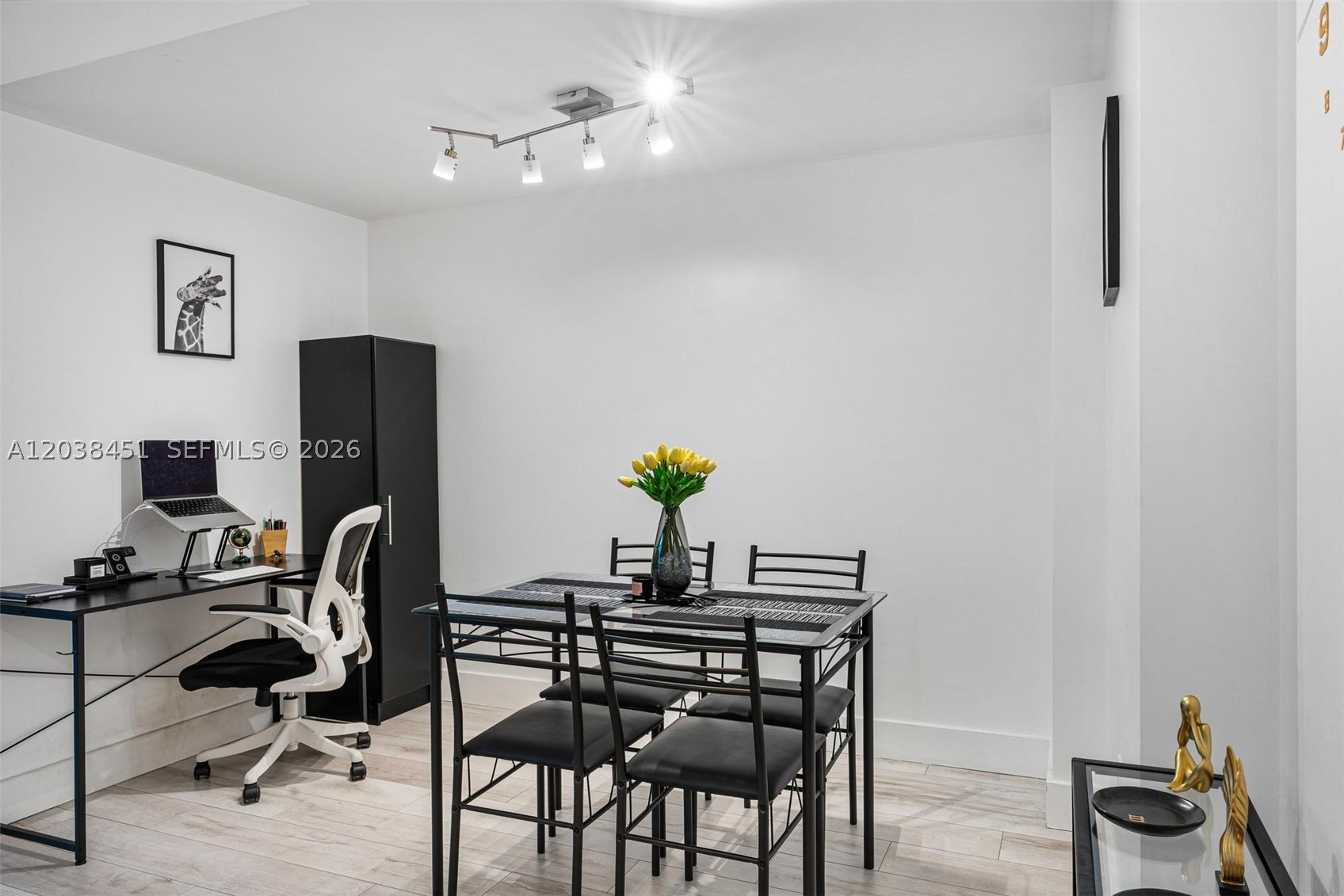 350 S Miami Ave #2108, Miami FL 33130