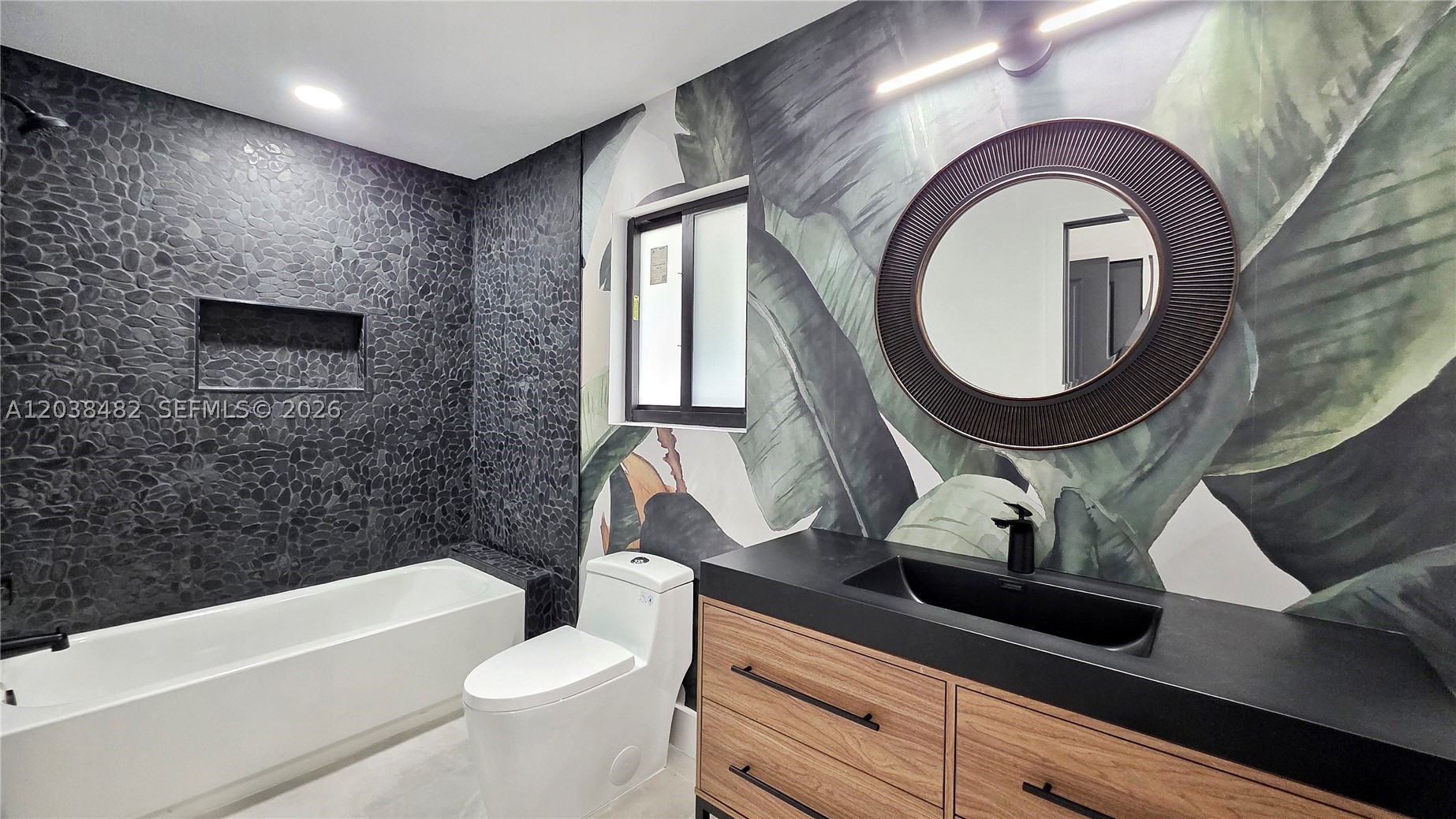7190 Valencia Dr, Boca Raton FL 33433