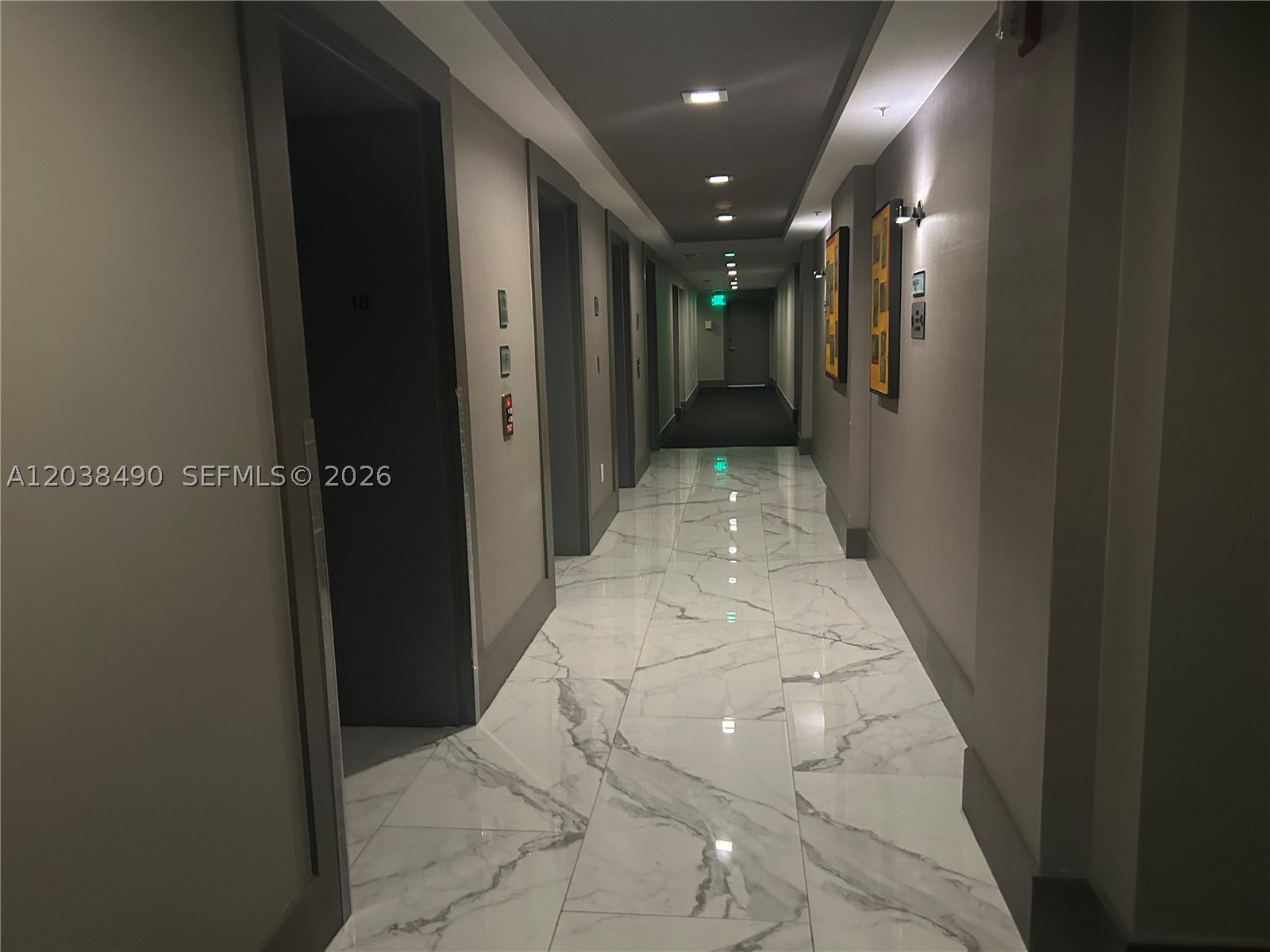 185 SE 14th Ter #1812, Miami FL 33131
