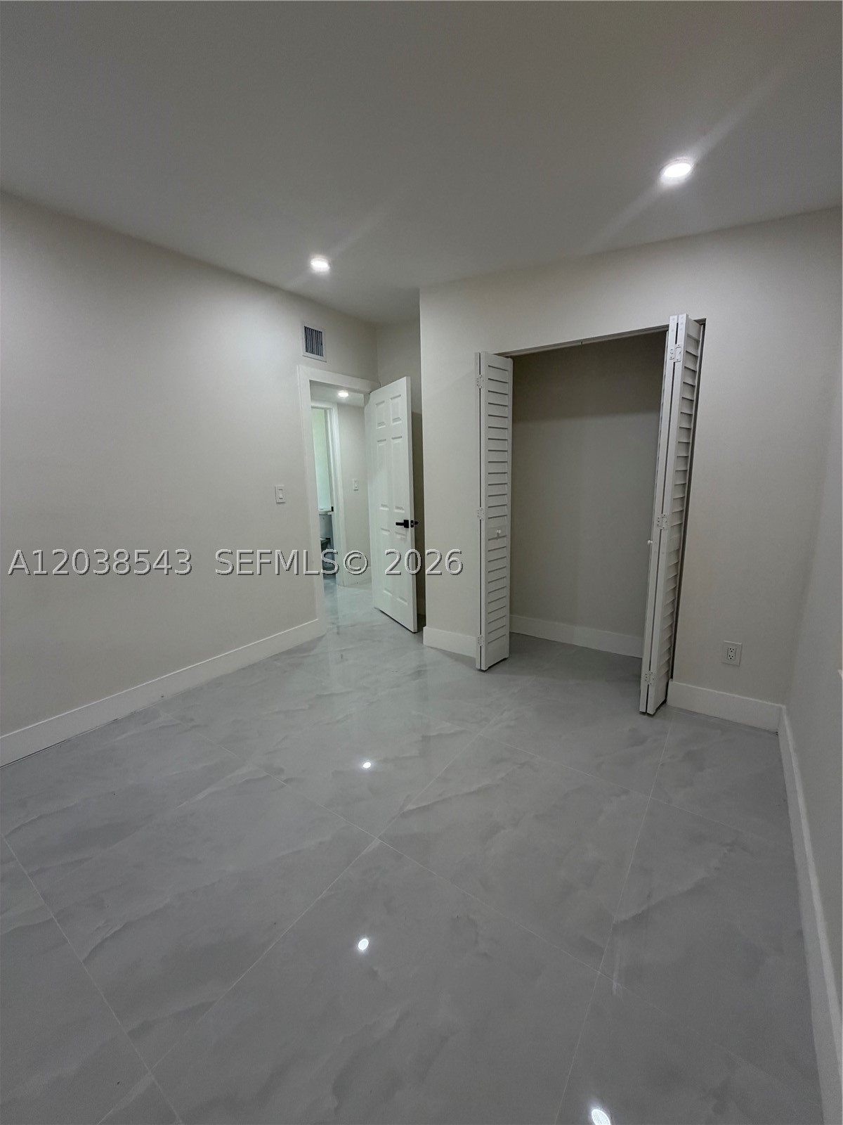 Opa Locka FL 33054 - A12038543