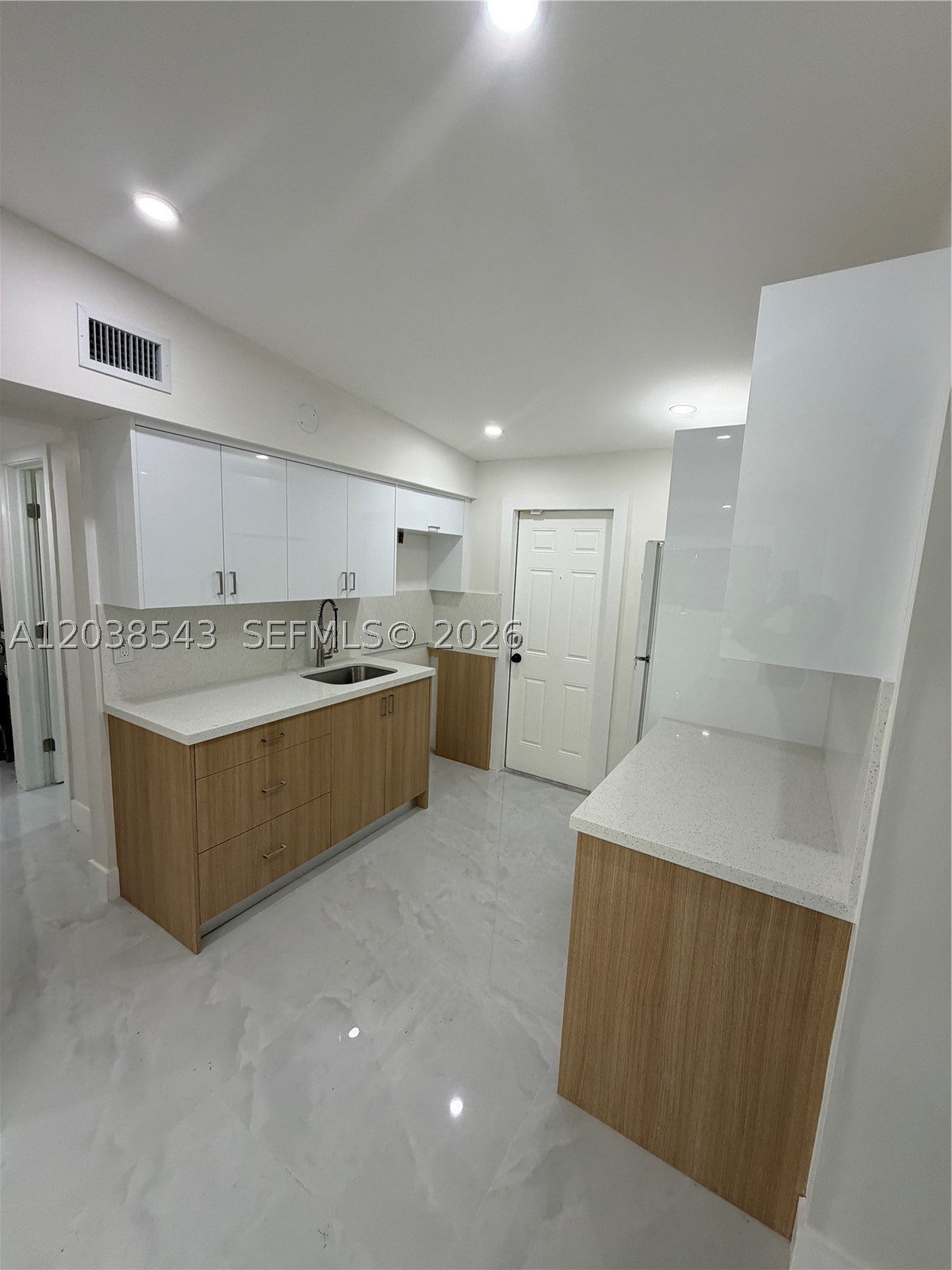Opa Locka FL 33054 - A12038543