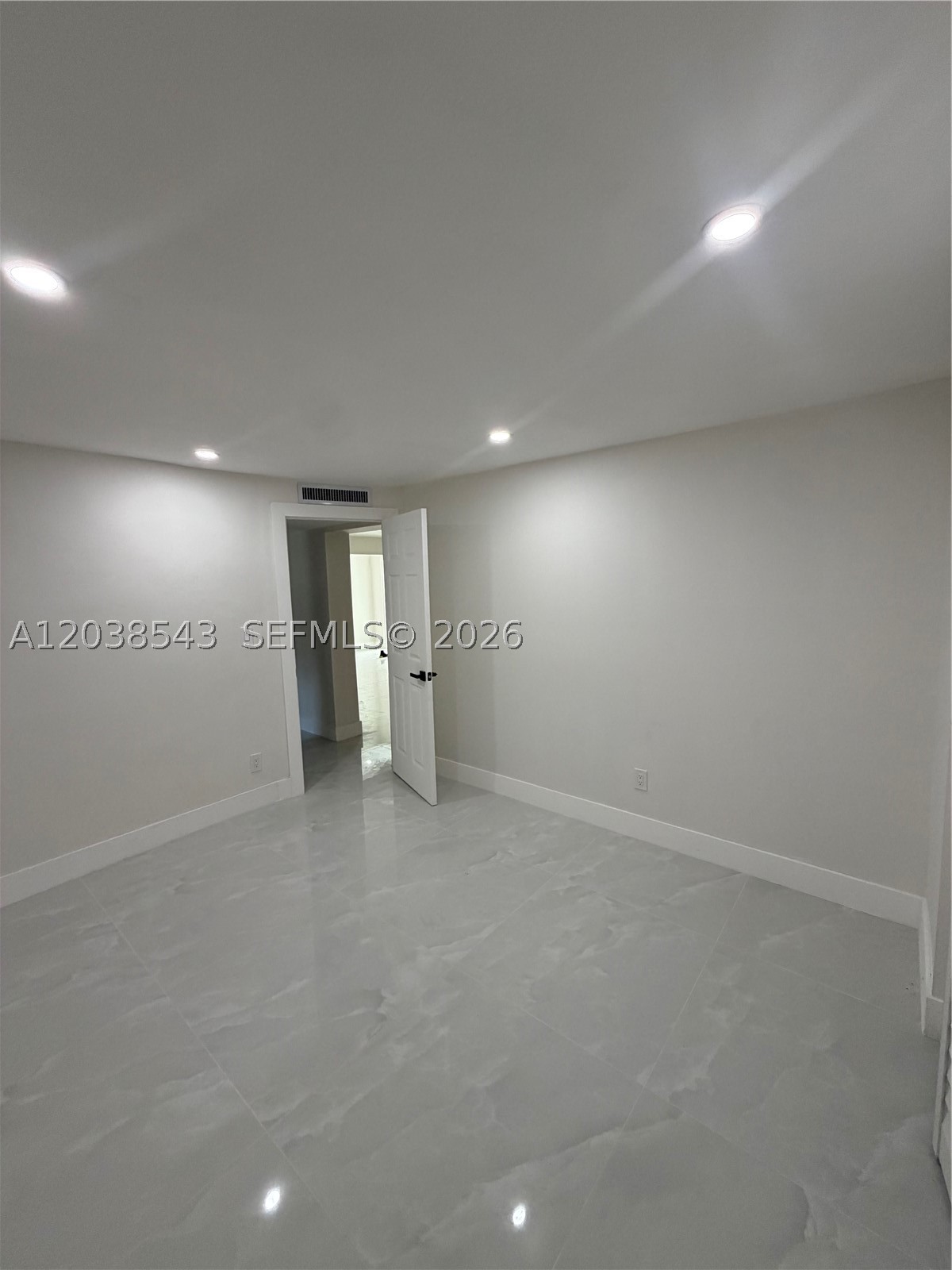 Opa Locka FL 33054 - A12038543