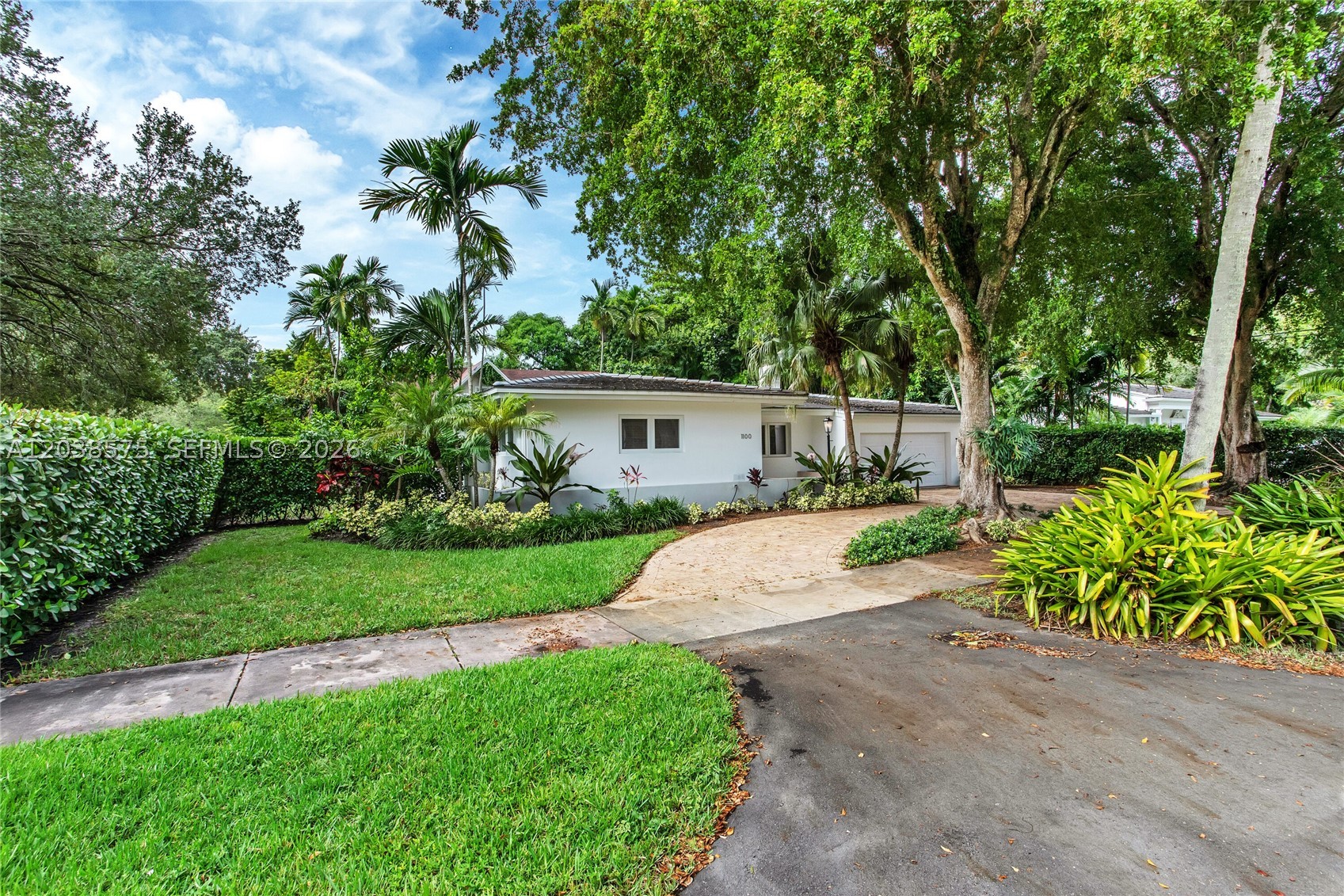 1100 S Alhambra Cir, Coral Gables FL 33146