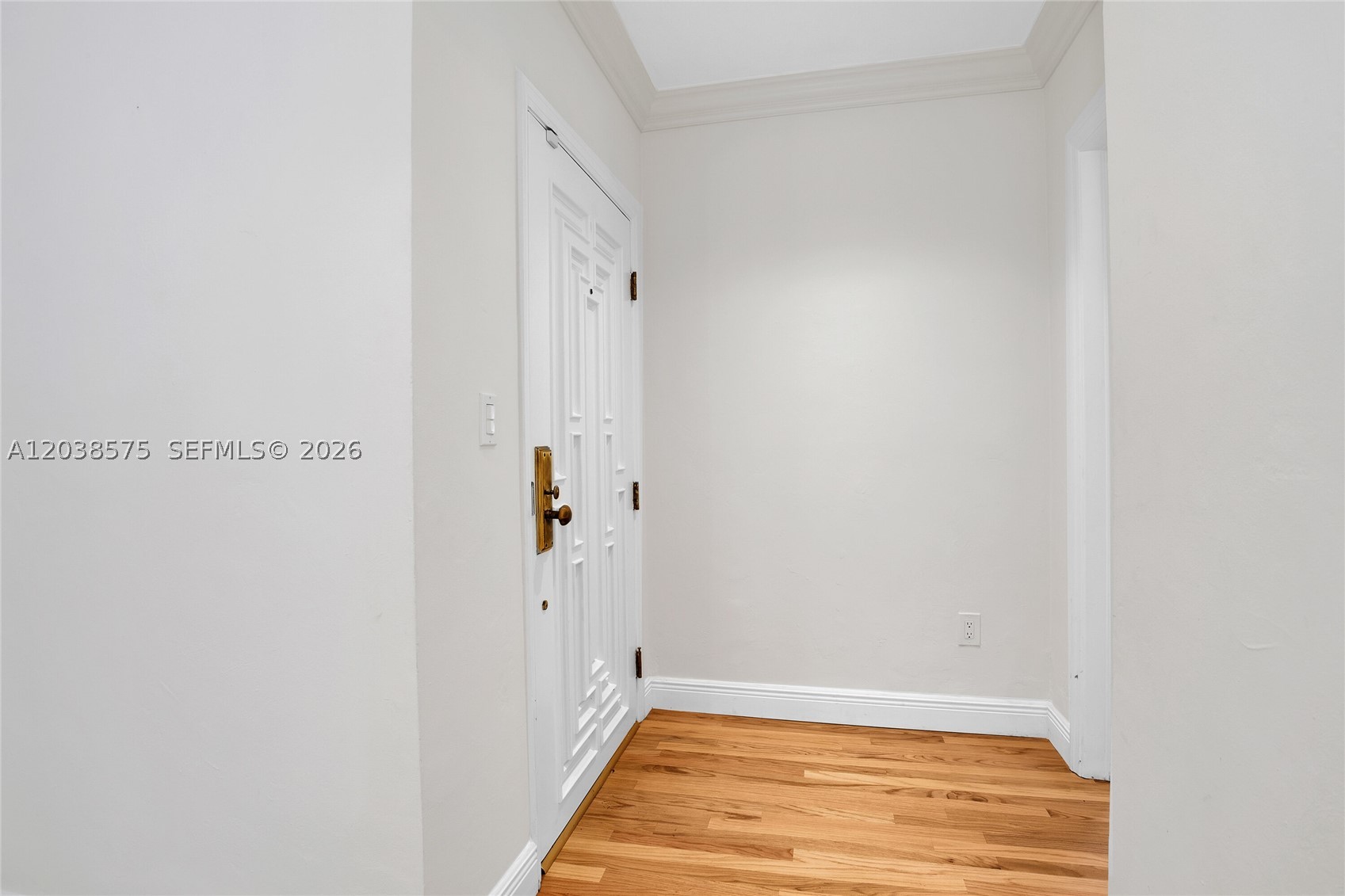 1100 S Alhambra Cir, Coral Gables FL 33146