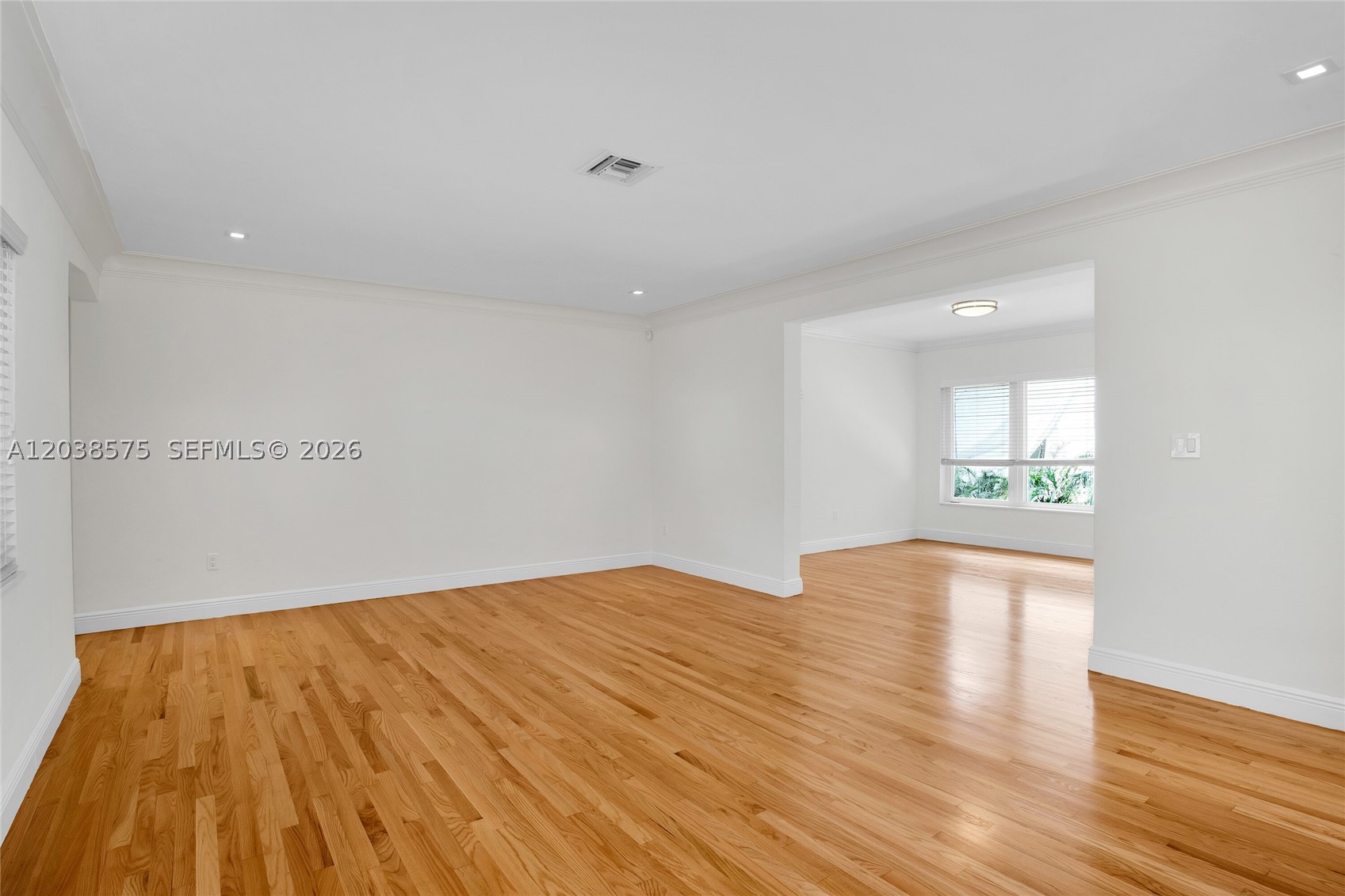 1100 S Alhambra Cir, Coral Gables FL 33146