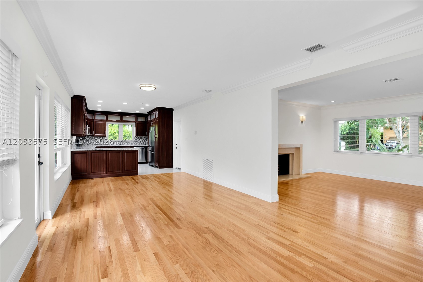 1100 S Alhambra Cir, Coral Gables FL 33146