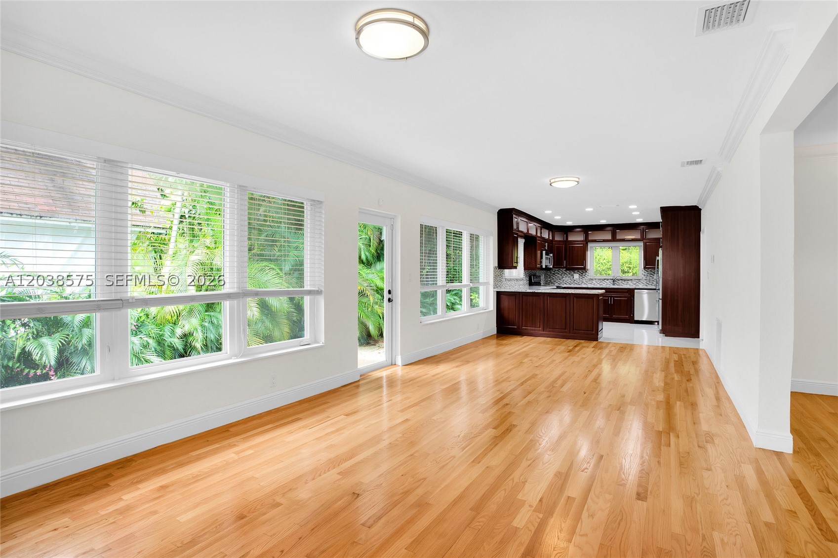 1100 S Alhambra Cir, Coral Gables FL 33146
