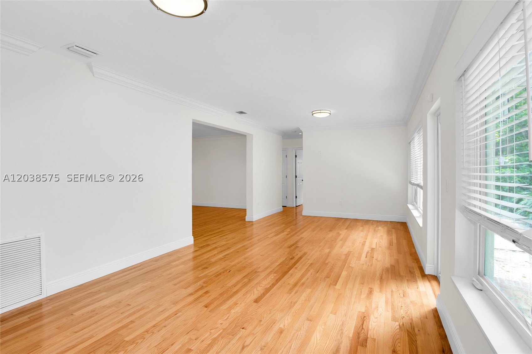 1100 S Alhambra Cir, Coral Gables FL 33146