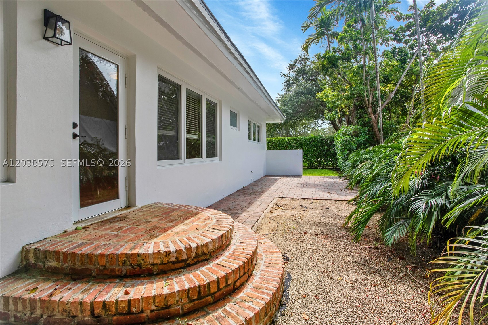 1100 S Alhambra Cir, Coral Gables FL 33146