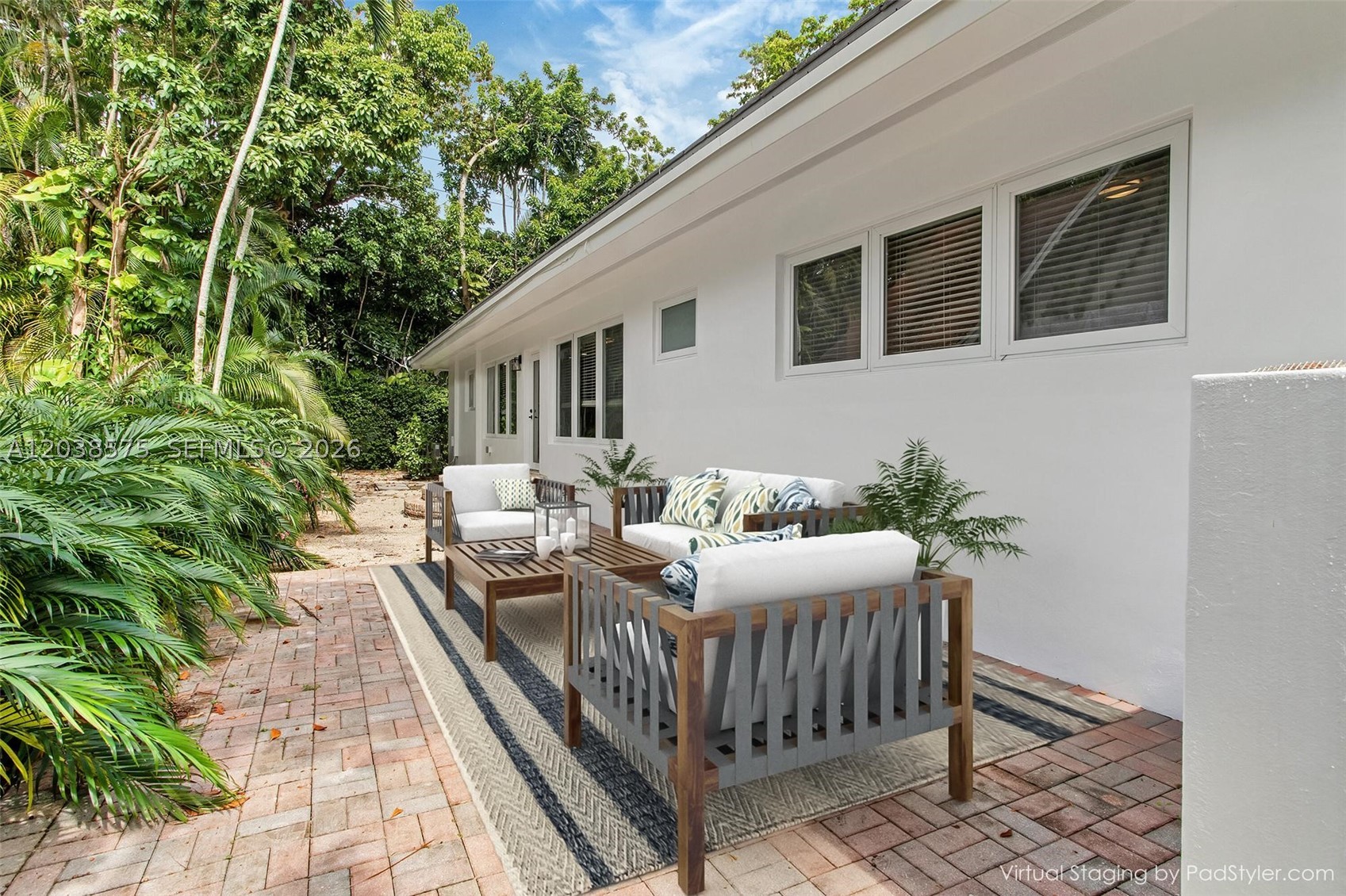 1100 S Alhambra Cir, Coral Gables FL 33146