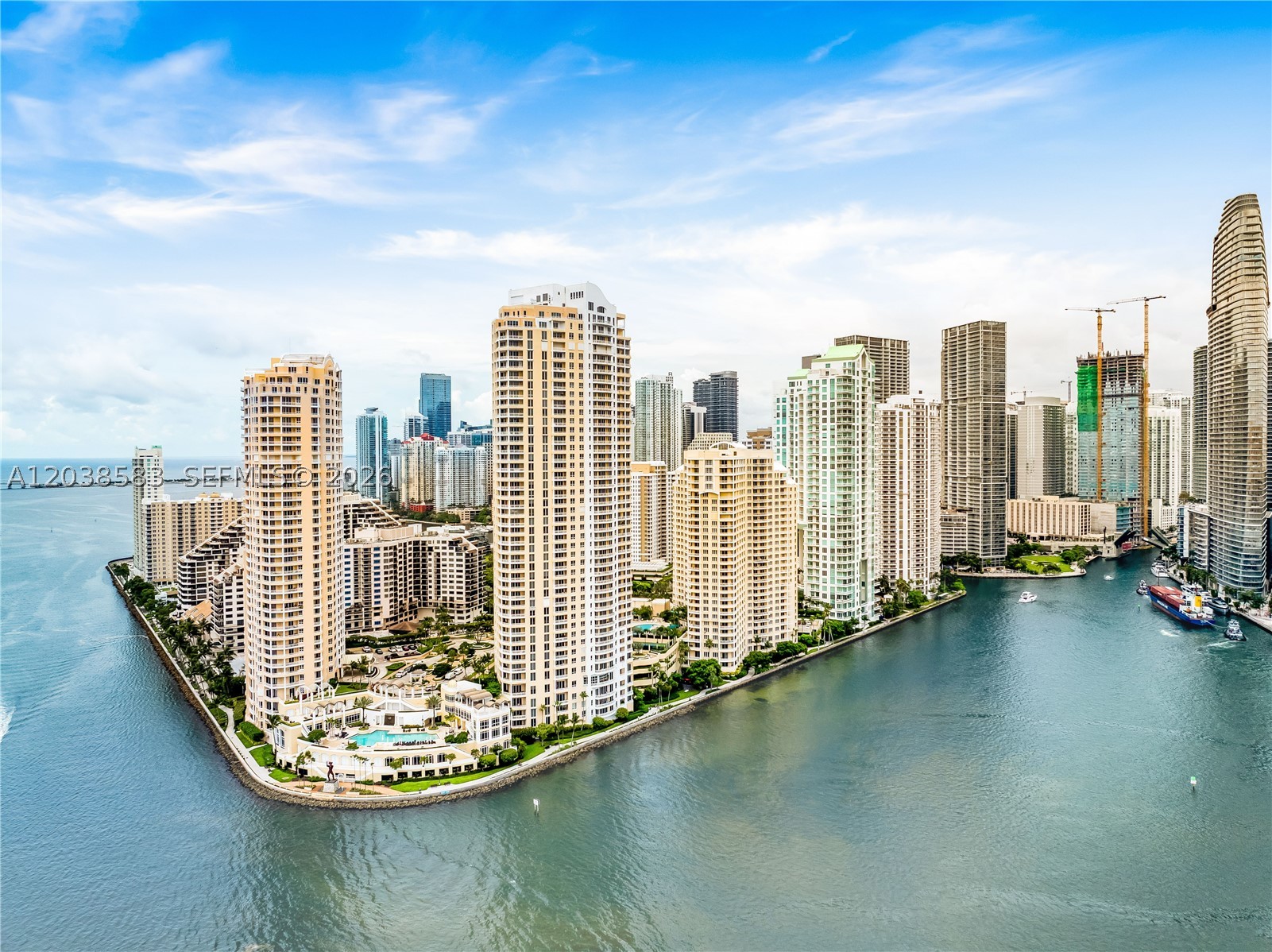 888 Brickell Key Dr #1010, Miami FL 33131
