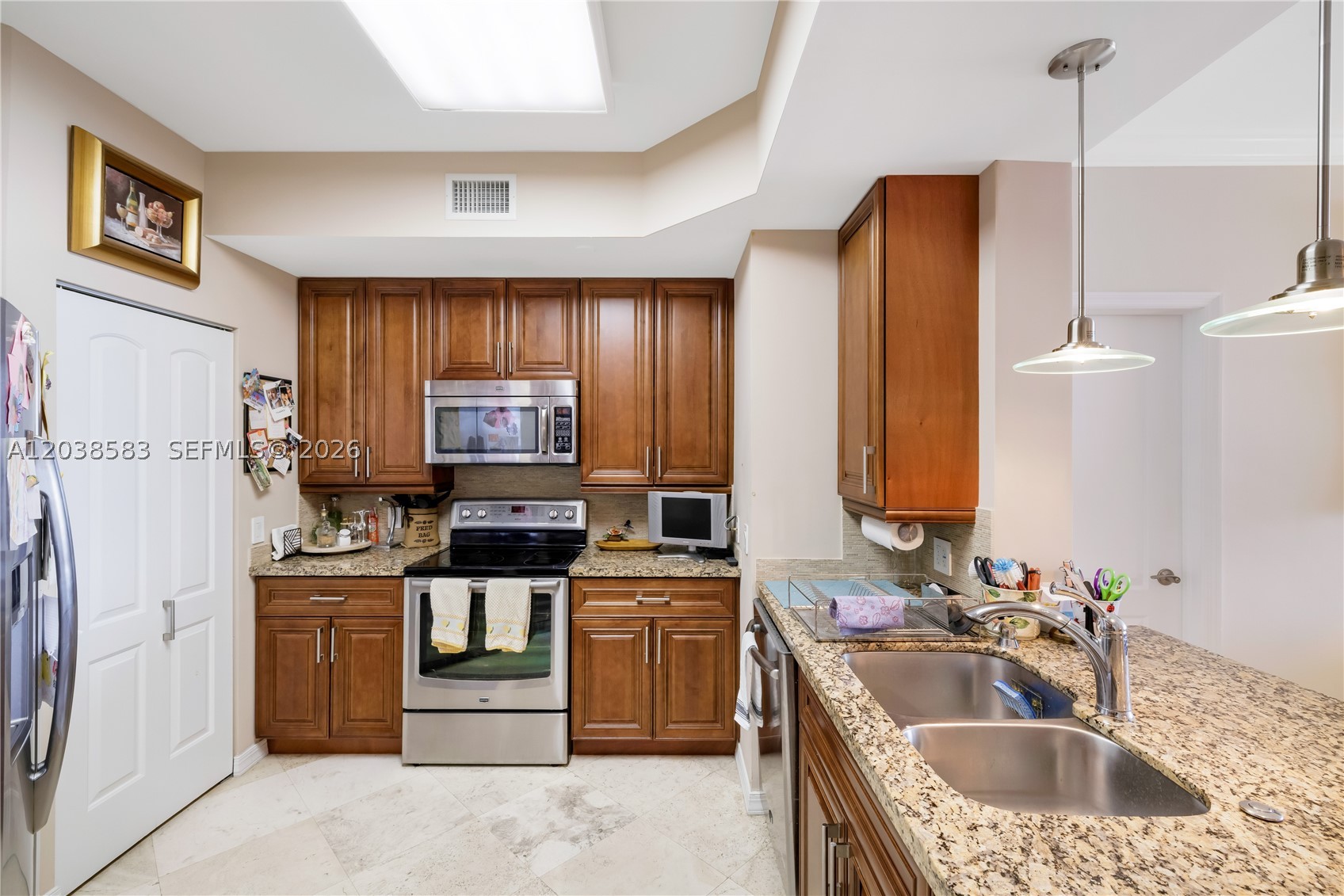 888 Brickell Key Dr #1010, Miami FL 33131