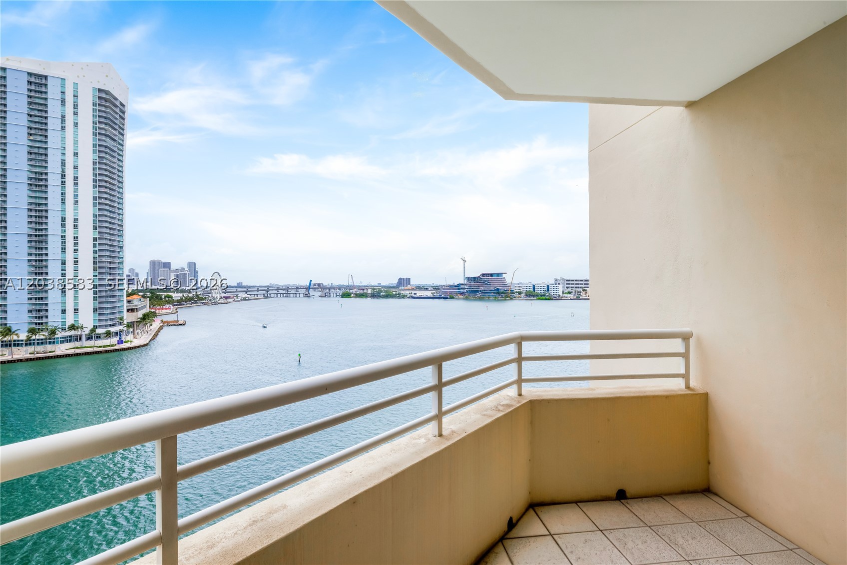 888 Brickell Key Dr #1010, Miami FL 33131