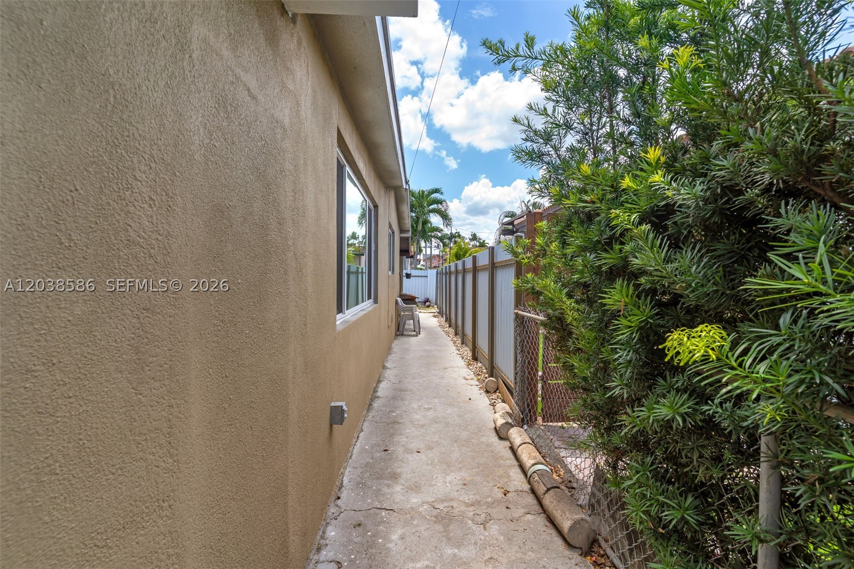3510 SW 87th Ave, Miami FL 33165