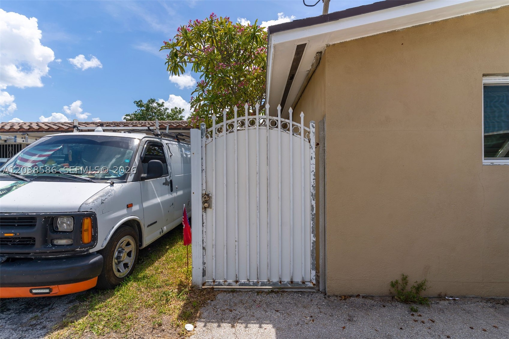 3510 SW 87th Ave, Miami FL 33165