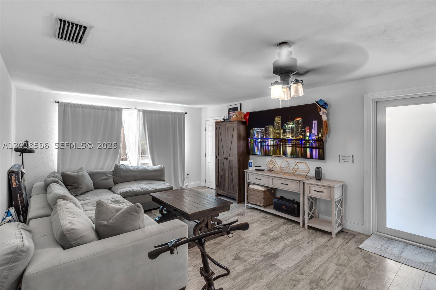 3510 SW 87th Ave, Miami FL 33165