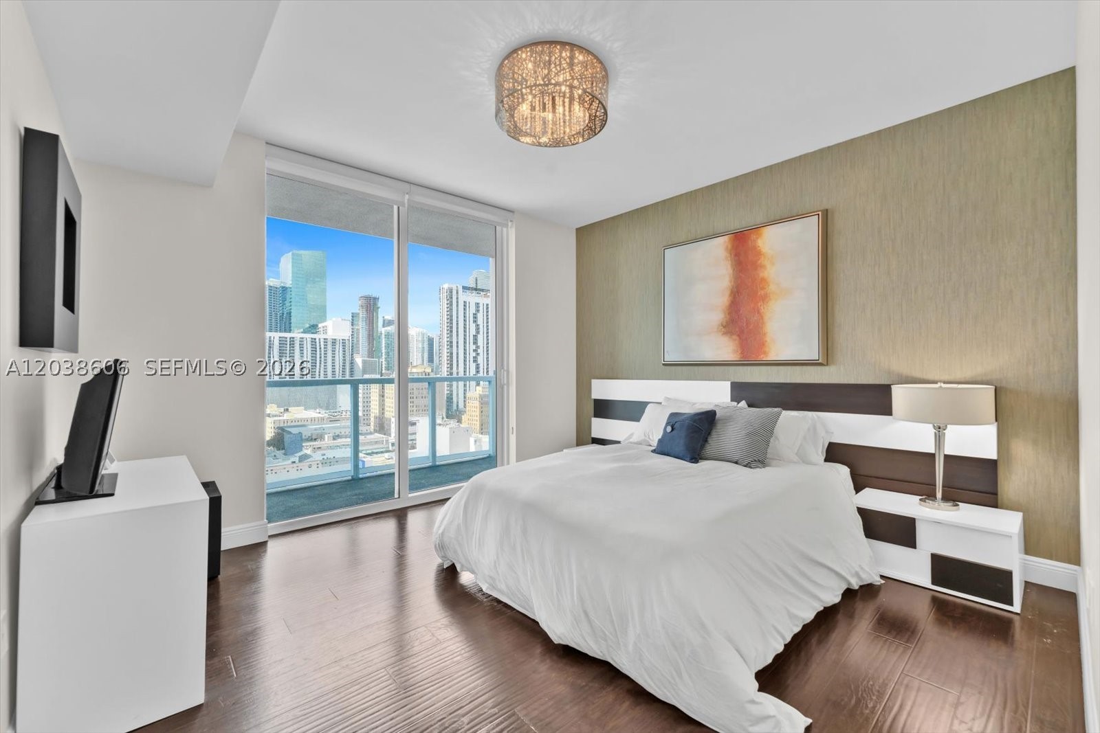 244 Biscayne Blvd #1803, Miami FL 33132