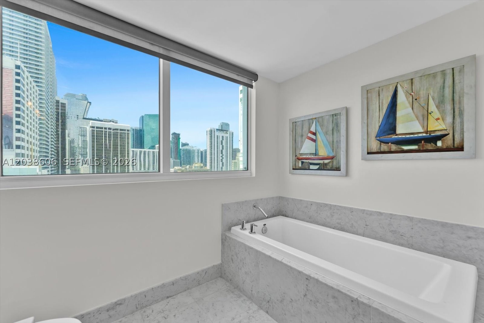 244 Biscayne Blvd #1803, Miami FL 33132