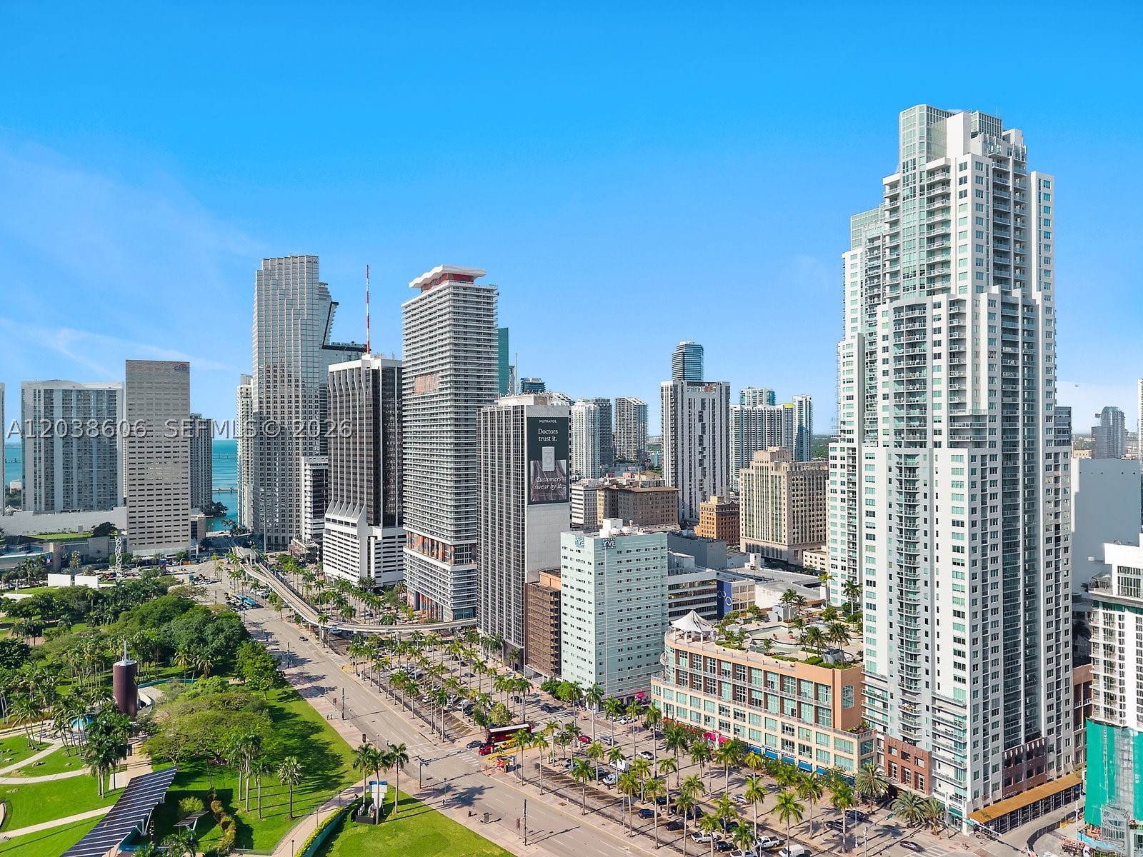 244 Biscayne Blvd #1803, Miami FL 33132