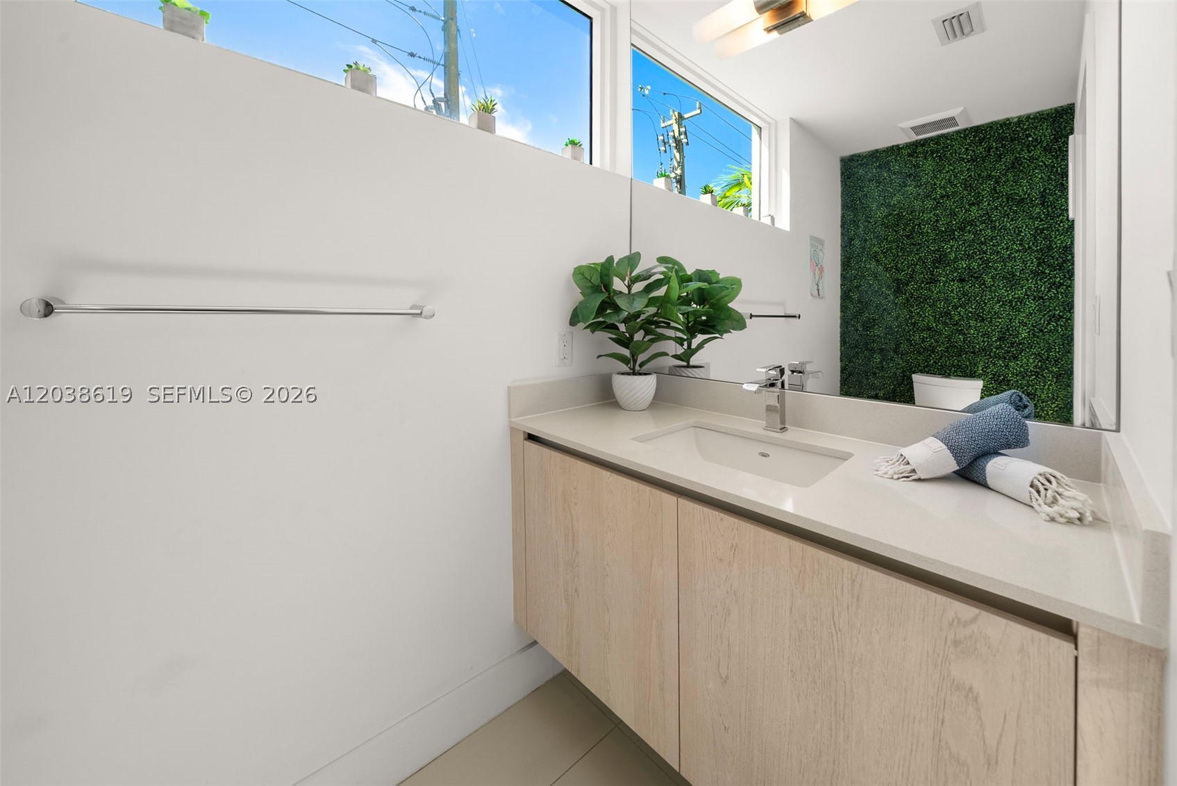 39 N Shore Dr, Miami Beach FL 33141