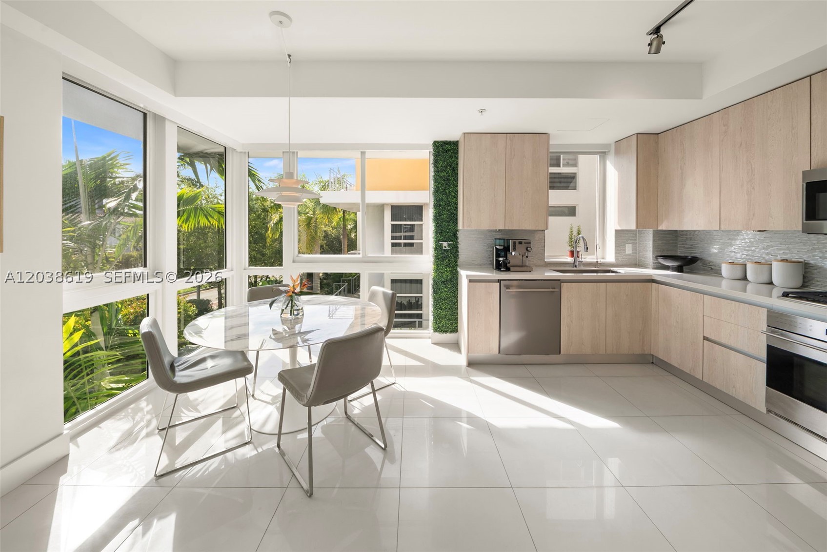 39 N Shore Dr, Miami Beach FL 33141