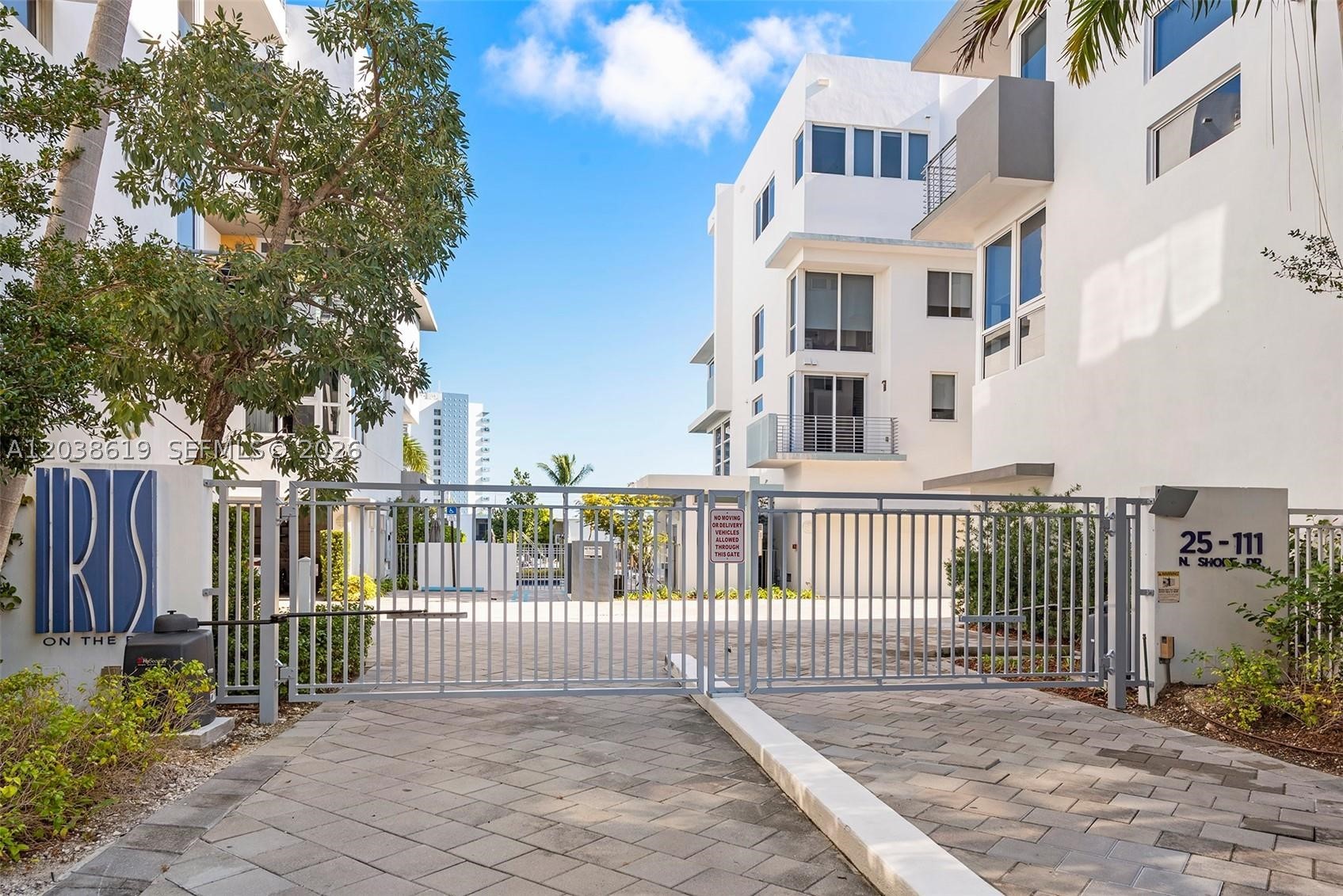 39 N Shore Dr, Miami Beach FL 33141